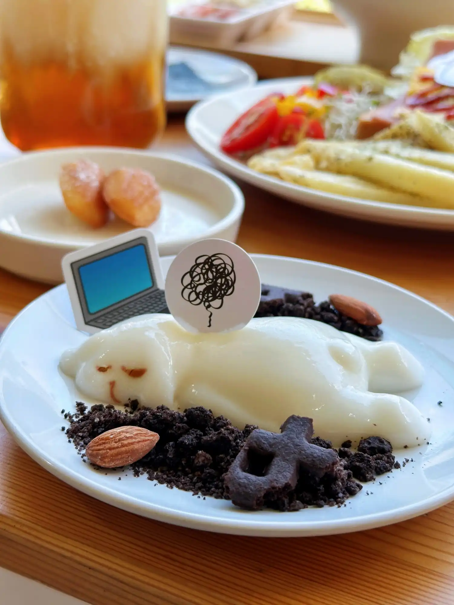 【開箱】《MONDAY BRUCE 星期一的布魯斯》X FANFANS CAFÉ 主題聯名咖啡廳，讓星期一上班都不憂鬱！