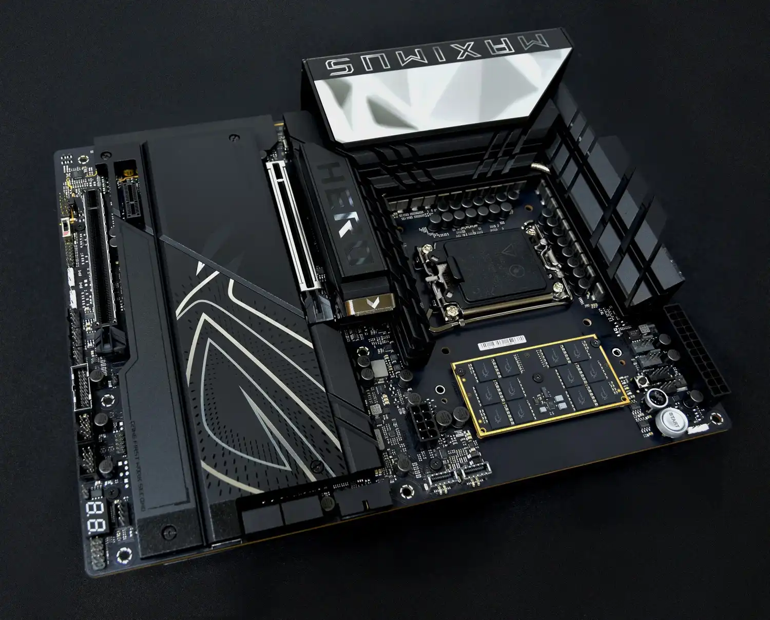 芝奇 CAMM2 DDR5 記憶體模組於 ASUS Z890 主機板上實現 DDR5-10000 燒機過測