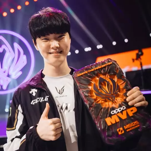 《英雄聯盟》 GENG 3：2 戰勝 T1 衛冕 MSI 冠軍