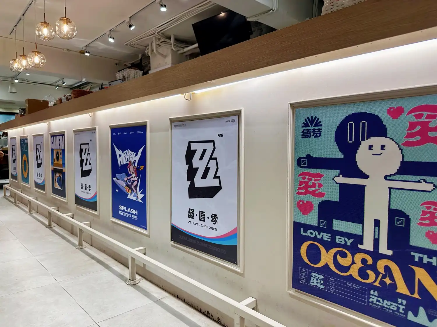 【開箱】《絕區零》× 萌番 More Fun 聯動主題餐廳！泳裝柚葉與愛麗絲陪你度過夏日！