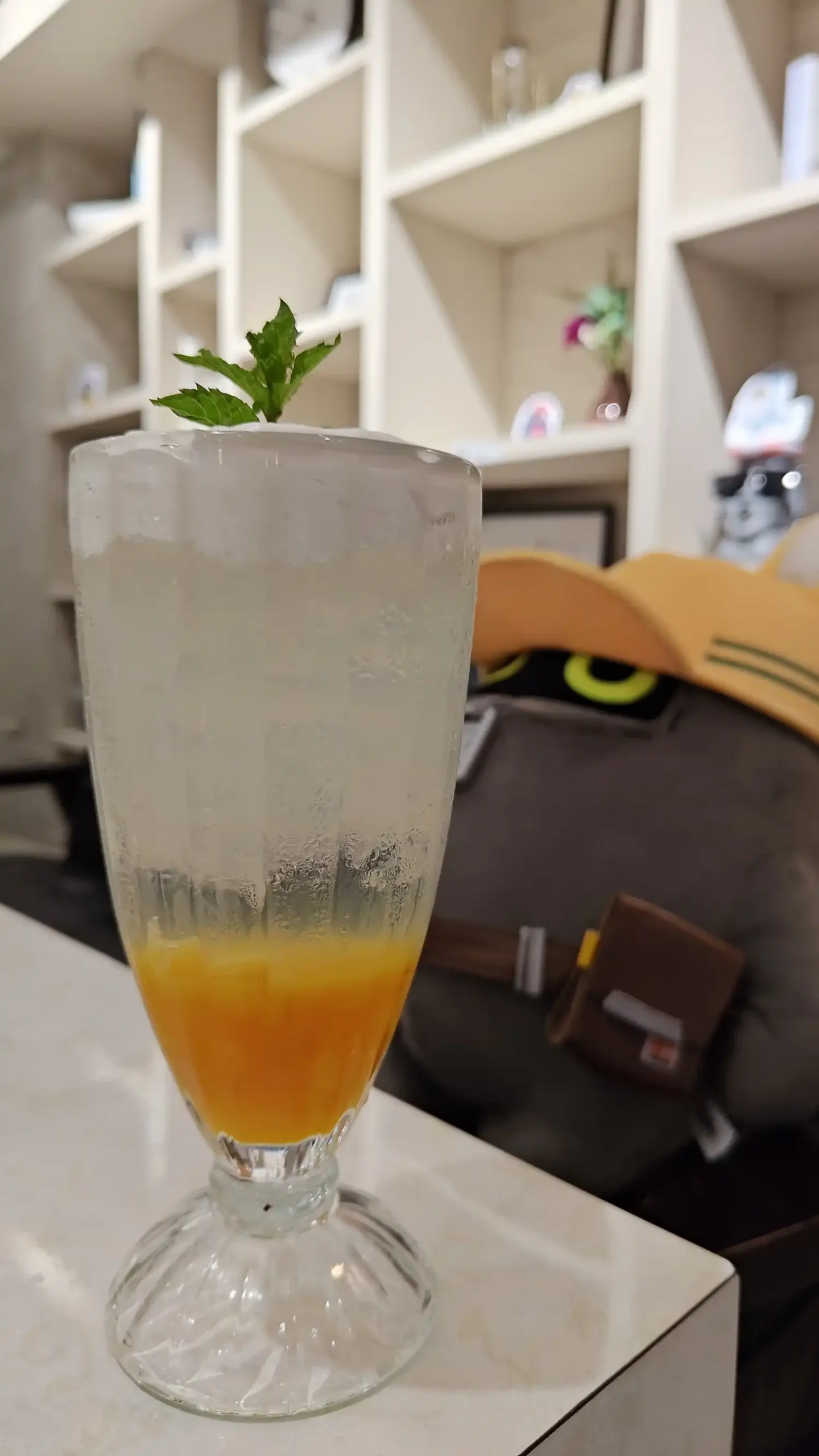 【開箱】《絕區零》× 萌番 More Fun 聯動主題餐廳！泳裝柚葉與愛麗絲陪你度過夏日！