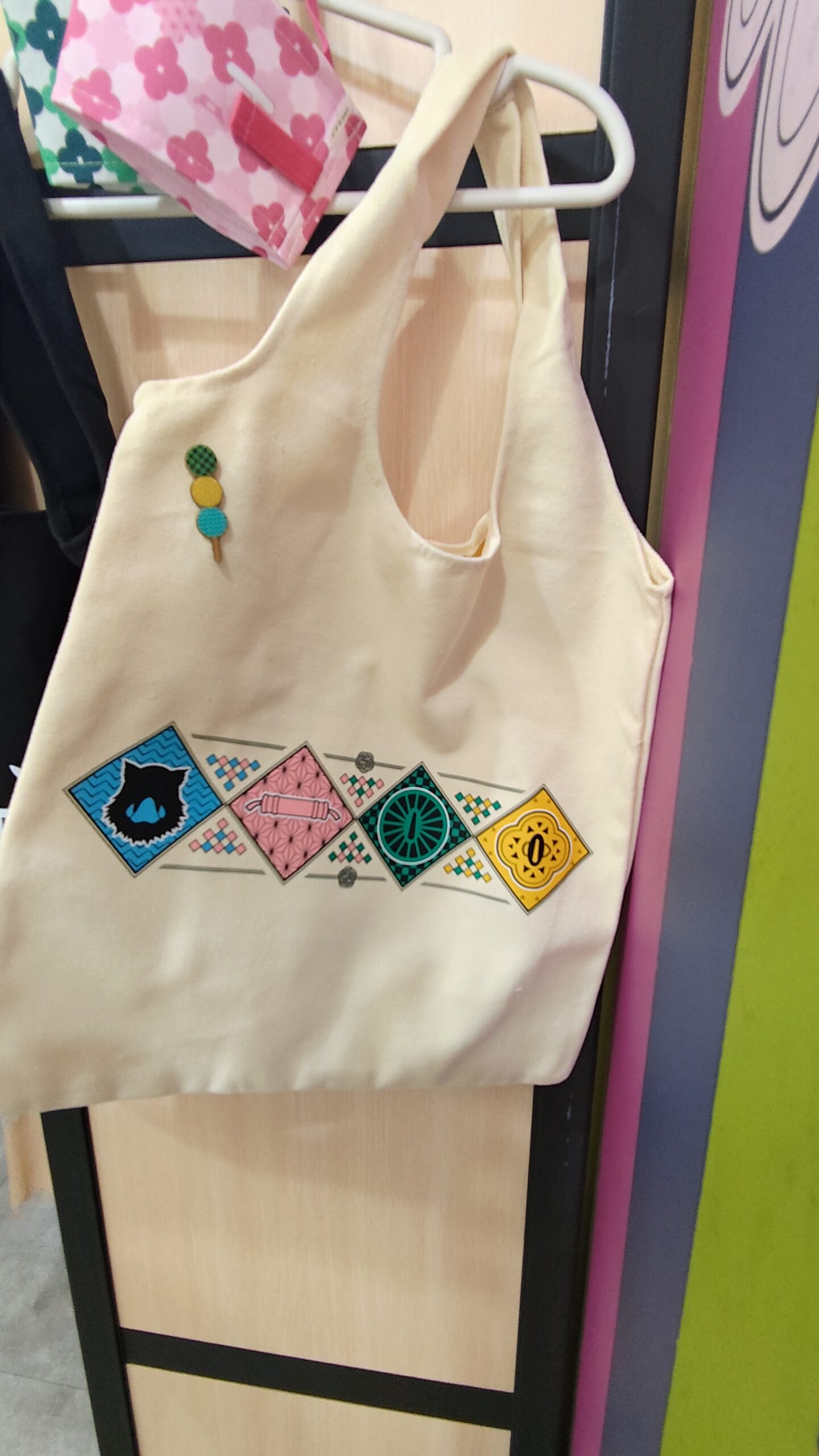 【開箱】鬼滅之刃 FANFANS CAFÉ 台北西門店 做好前往無限城的最終準備吧！