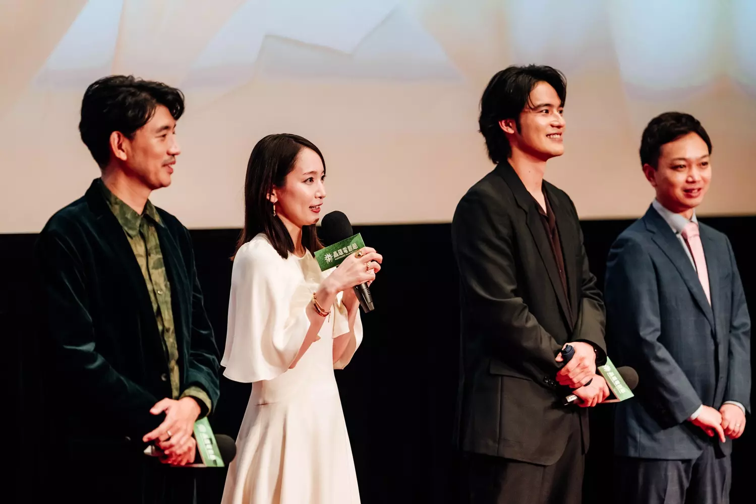 《九龍大眾浪漫》高雄電影節開幕片主角群映後現身！首周特典暗藏彩蛋，送完為止