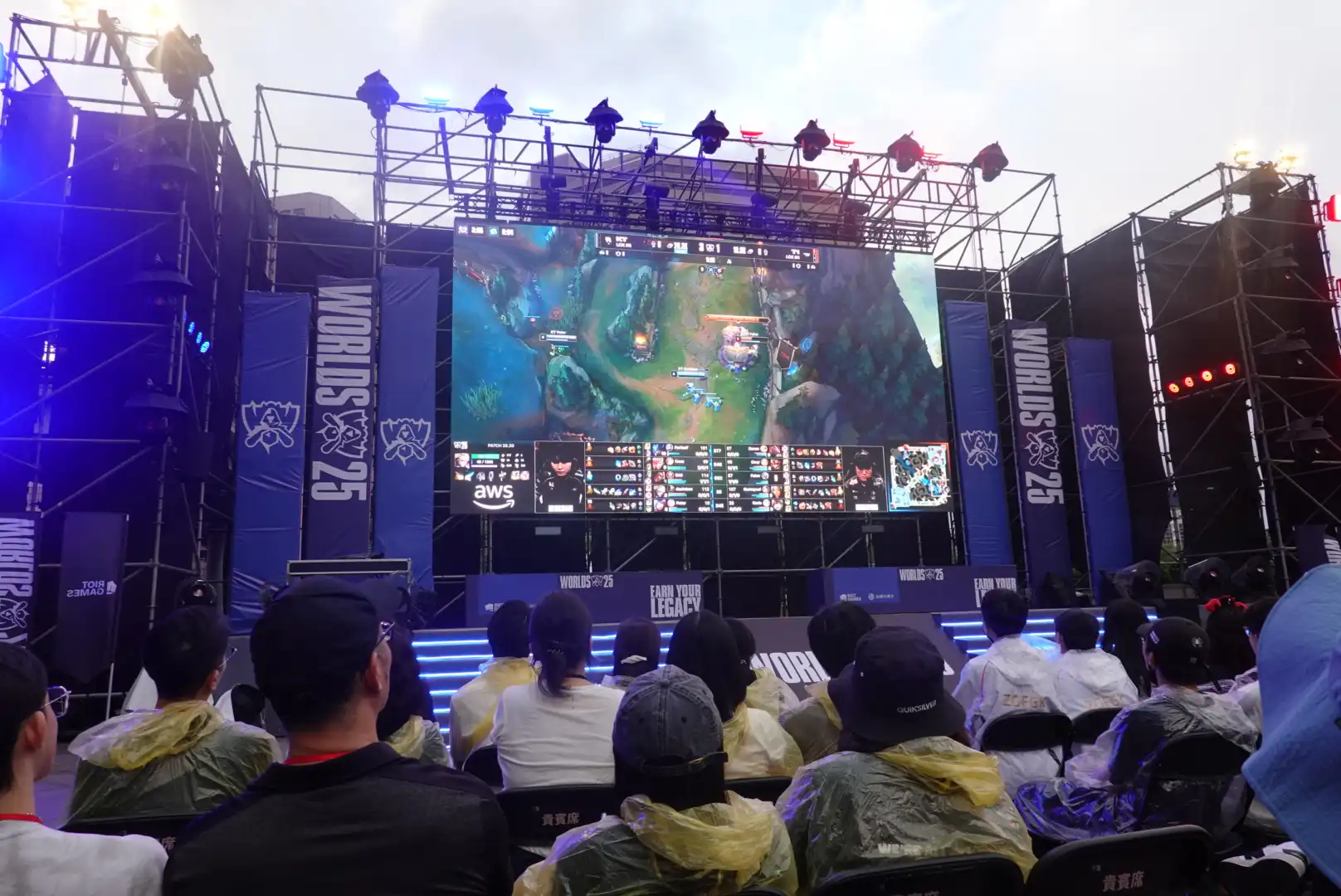 《英雄聯盟》見證六冠傳奇誕生 101 水舞廣場 觀賽派對賽後回顧