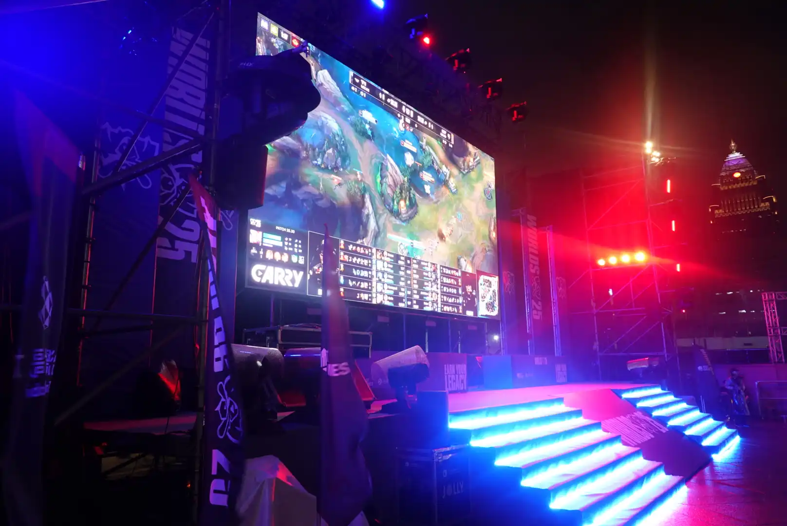 《英雄聯盟》見證六冠傳奇誕生 101 水舞廣場 觀賽派對賽後回顧