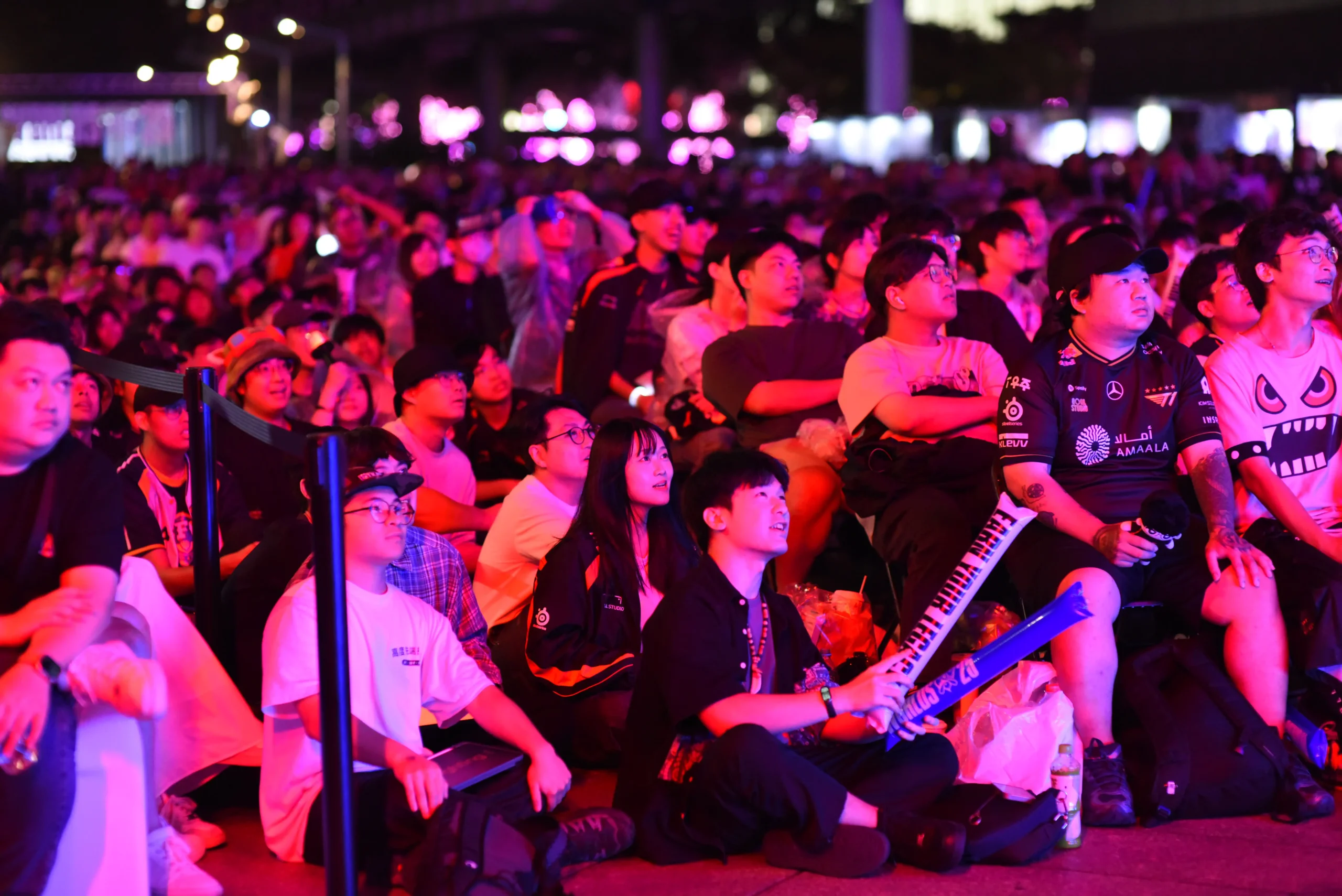 《英雄聯盟》見證六冠傳奇誕生 101 水舞廣場 觀賽派對賽後回顧