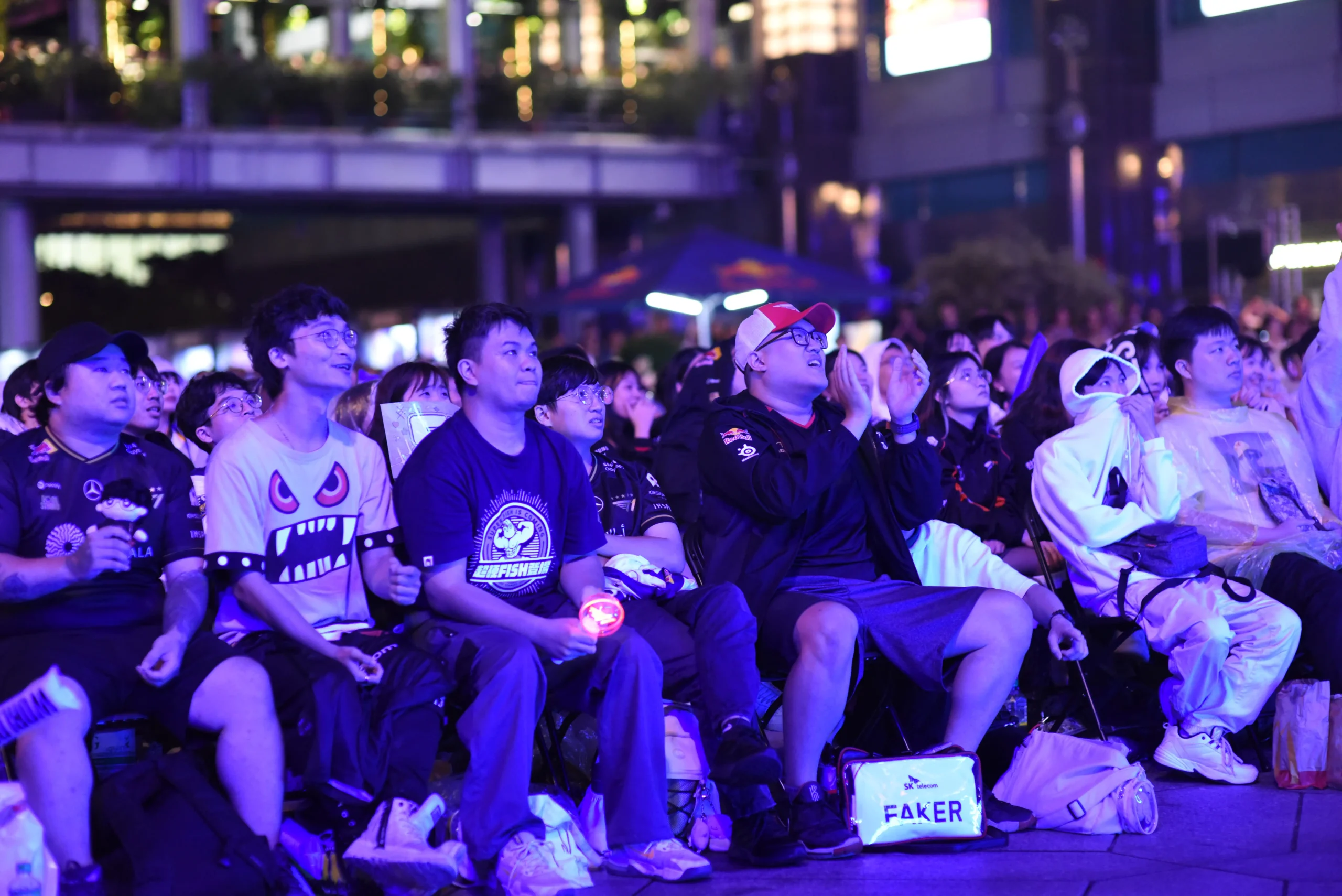 《英雄聯盟》見證六冠傳奇誕生 101 水舞廣場 觀賽派對賽後回顧