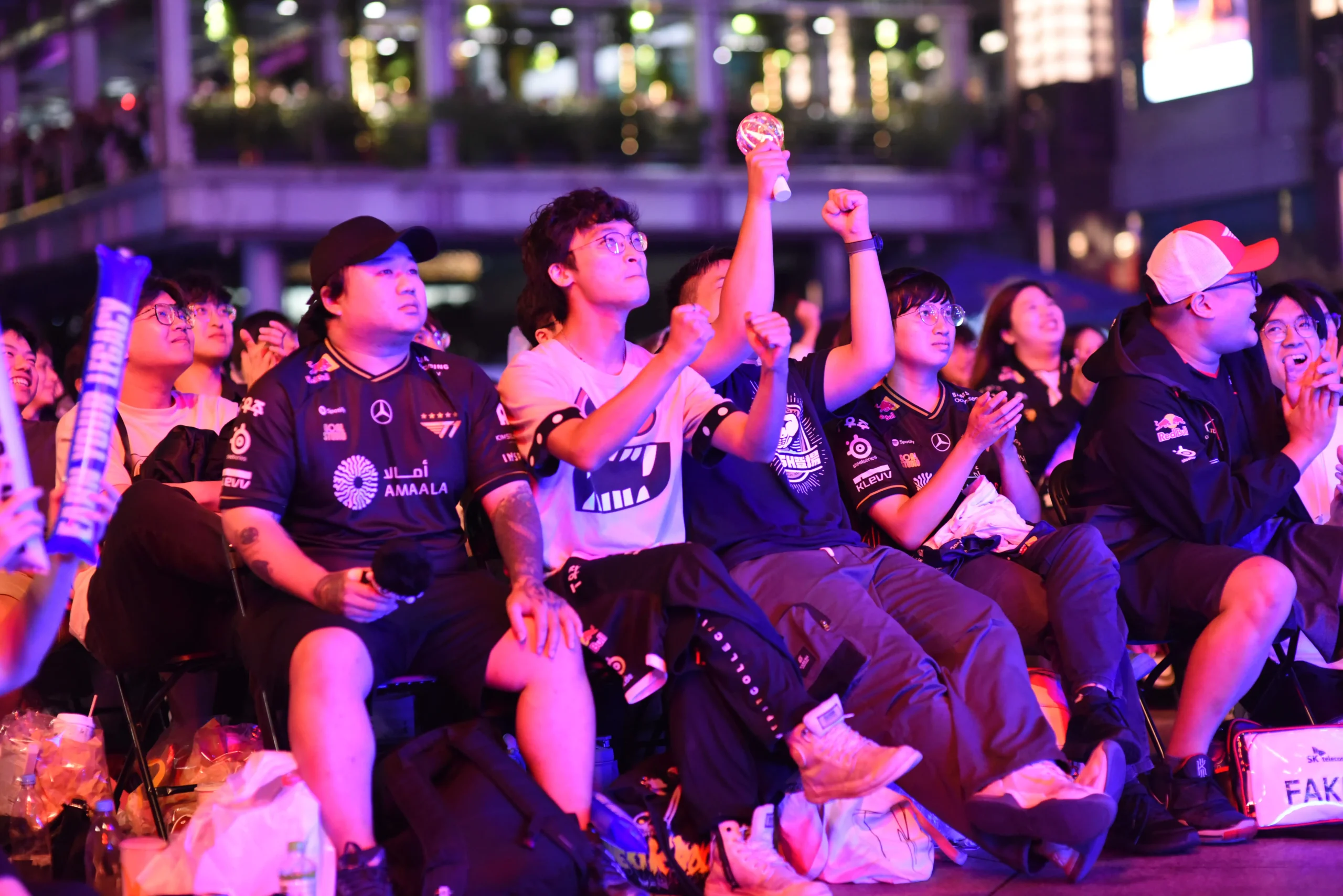 《英雄聯盟》見證六冠傳奇誕生 101 水舞廣場 觀賽派對賽後回顧