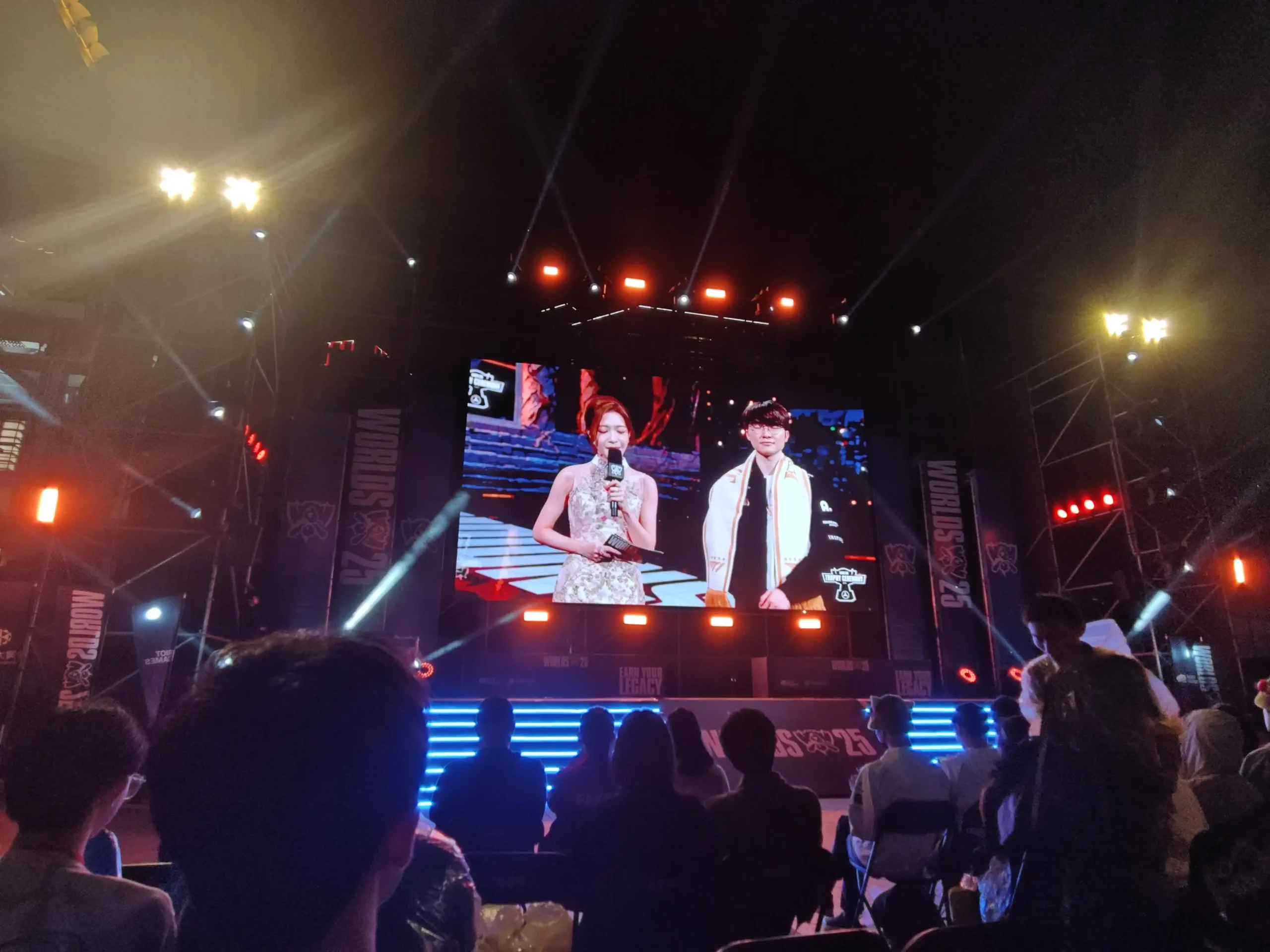 《英雄聯盟》見證六冠傳奇誕生 101 水舞廣場 觀賽派對賽後回顧