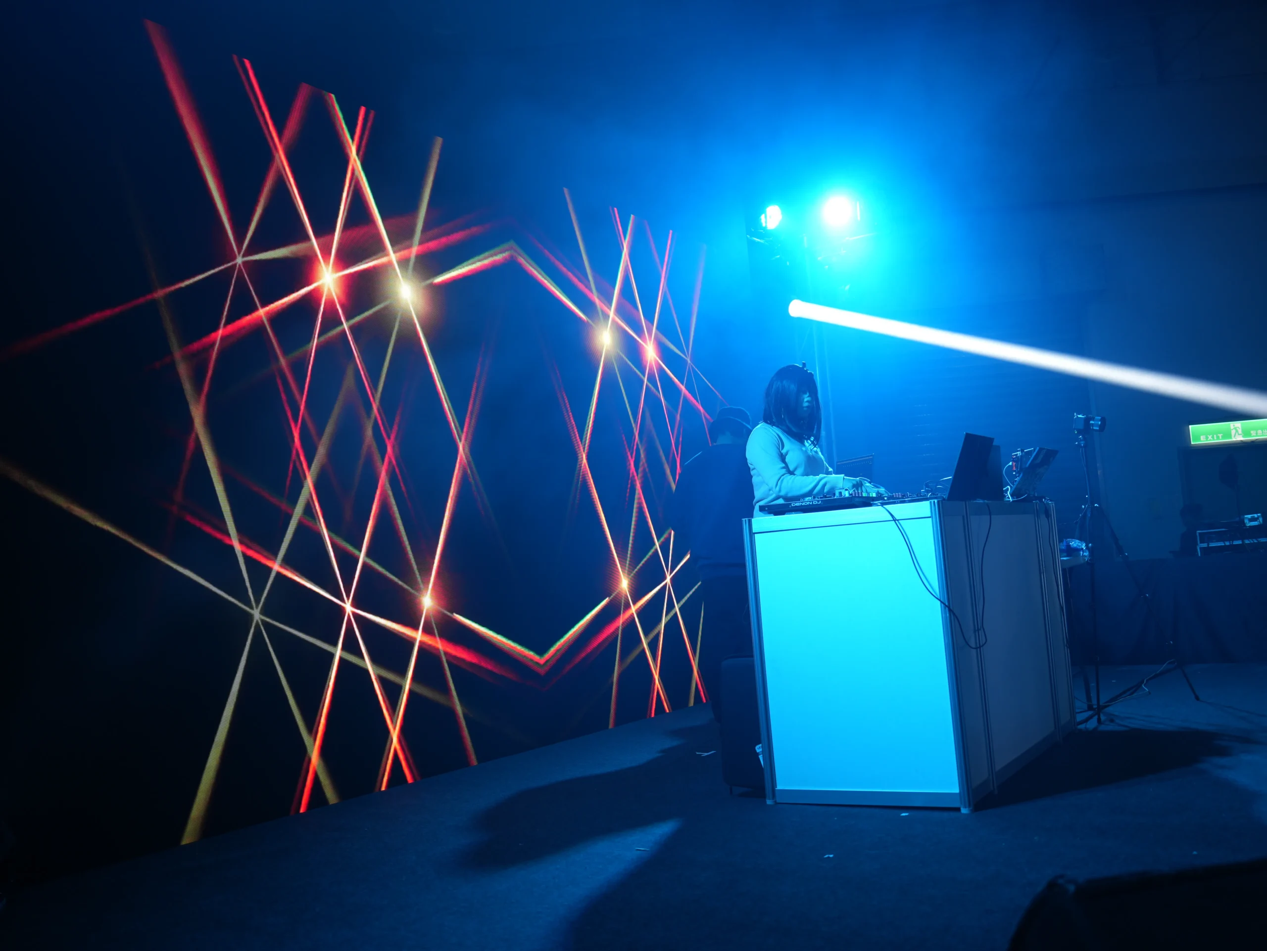 WirForce 2025 回顧篇，宅歌樂團大串燒與玩家 DJ 們的放肆夜現場！