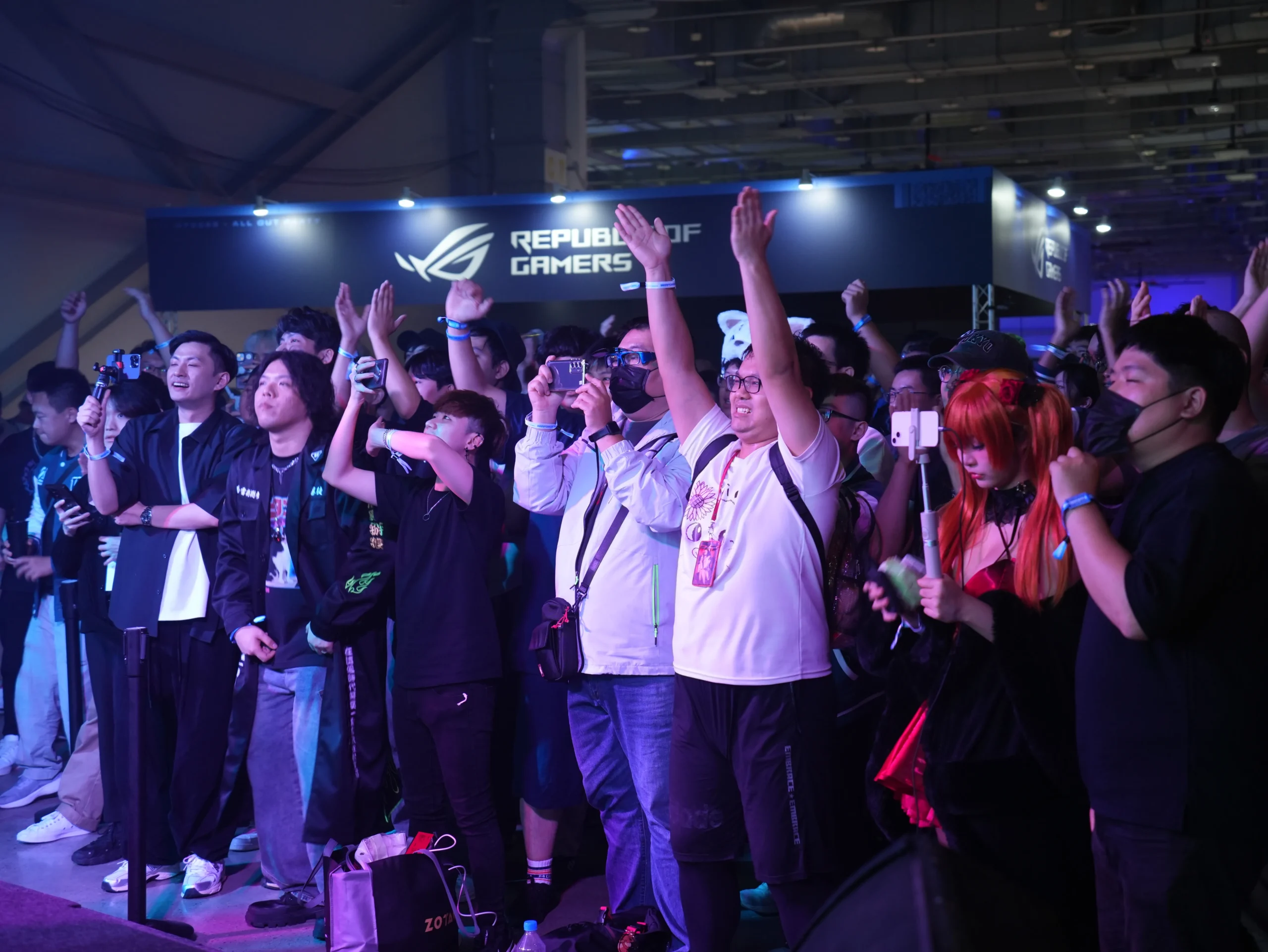 WirForce 2025 回顧篇，宅歌樂團大串燒與玩家 DJ 們的放肆夜現場！