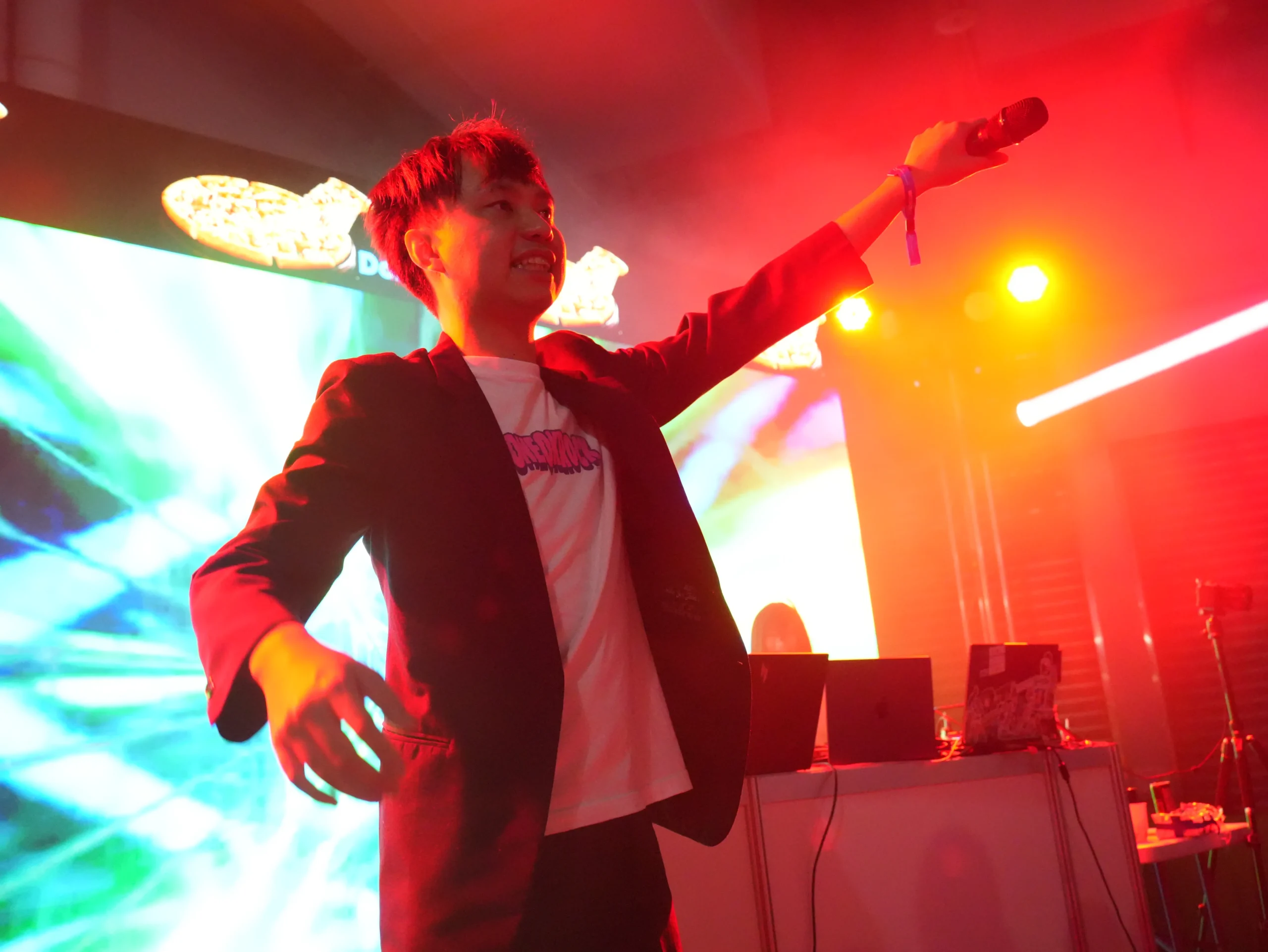 WirForce 2025 回顧篇，宅歌樂團大串燒與玩家 DJ 們的放肆夜現場！