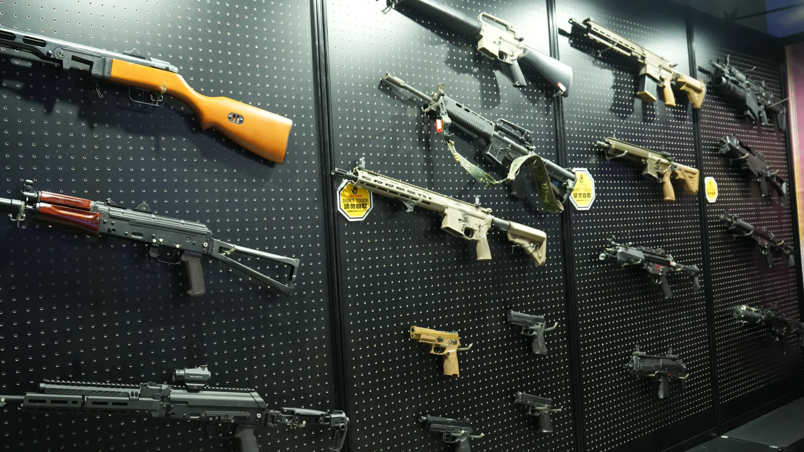 WirForce 2025 回顧篇，各路主機改造大神降臨！BYOC 場內布置一把抓，射擊實況主們手藝飄香現場