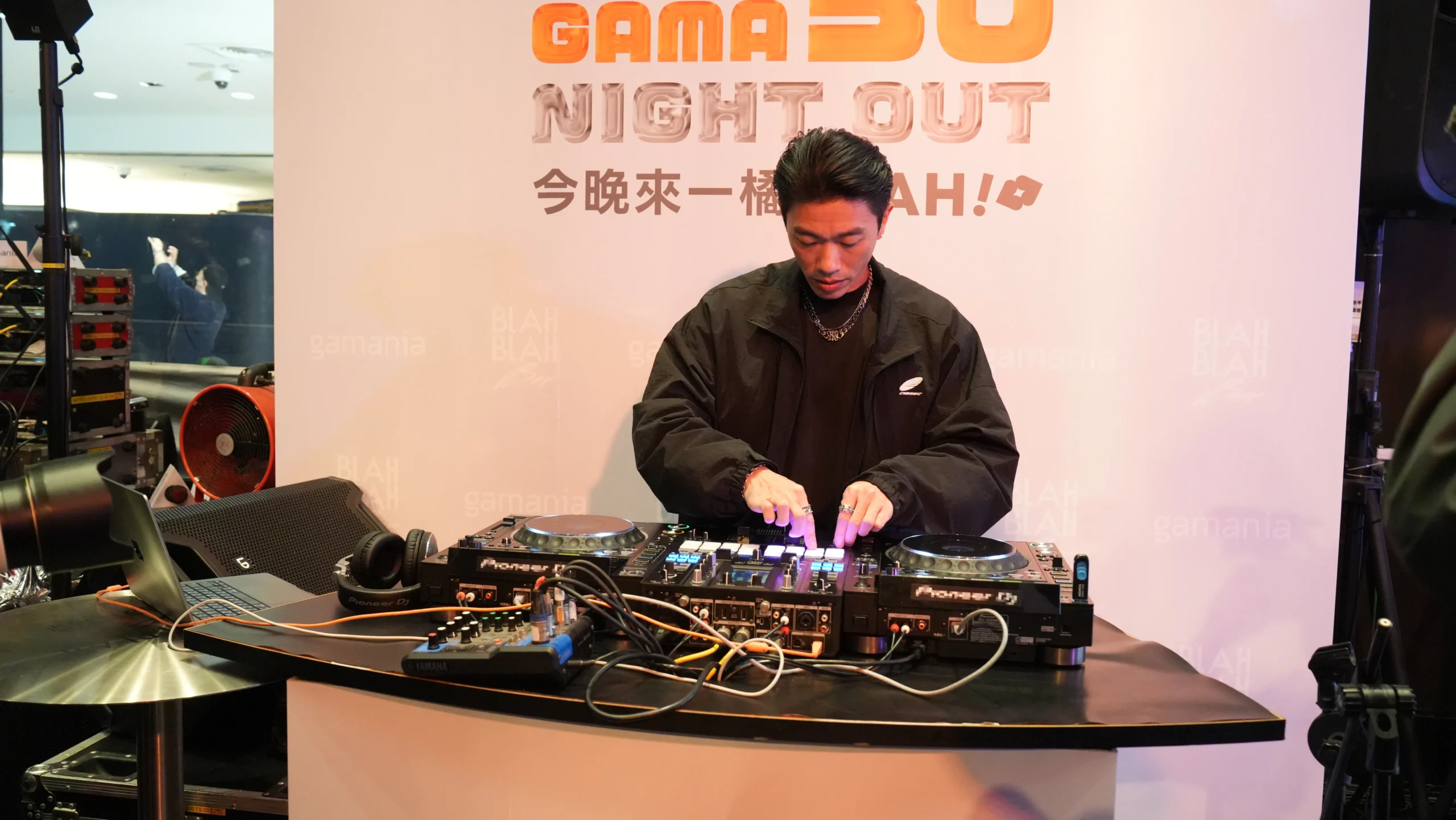 橘子集團 30 週年紀念活動，攜手 BLAH BLAH Bar 打造限定派對 R&B 天菜 J.Sheon 炸翻開幕夜！