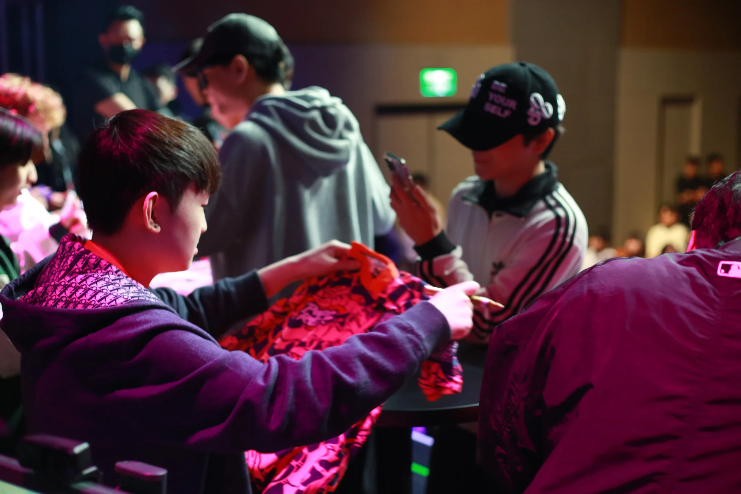 《特戰英豪》VCT 多倫多大師賽冠軍戰隊 PRX 抵台，吸引數千粉絲參與盛會！台灣大 PRX 快閃主題旗艦店即日開幕！