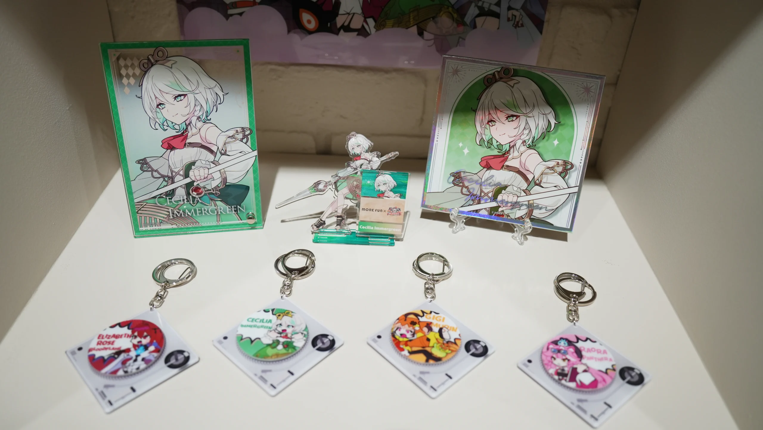 【開箱】延續兩大陣營的交鋒！萌番 More Fun x hololive EN《Advent VS Justice》合作主題餐廳登場！