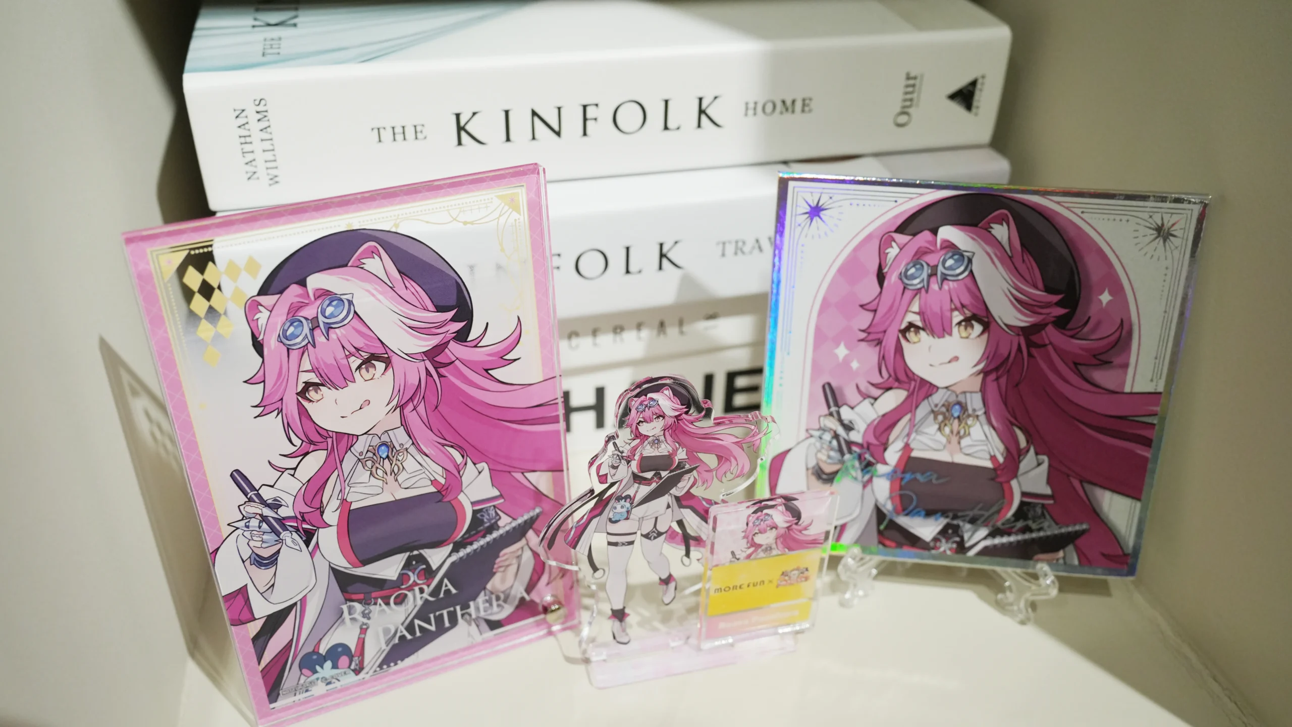 【開箱】延續兩大陣營的交鋒！萌番 More Fun x hololive EN《Advent VS Justice》合作主題餐廳登場！