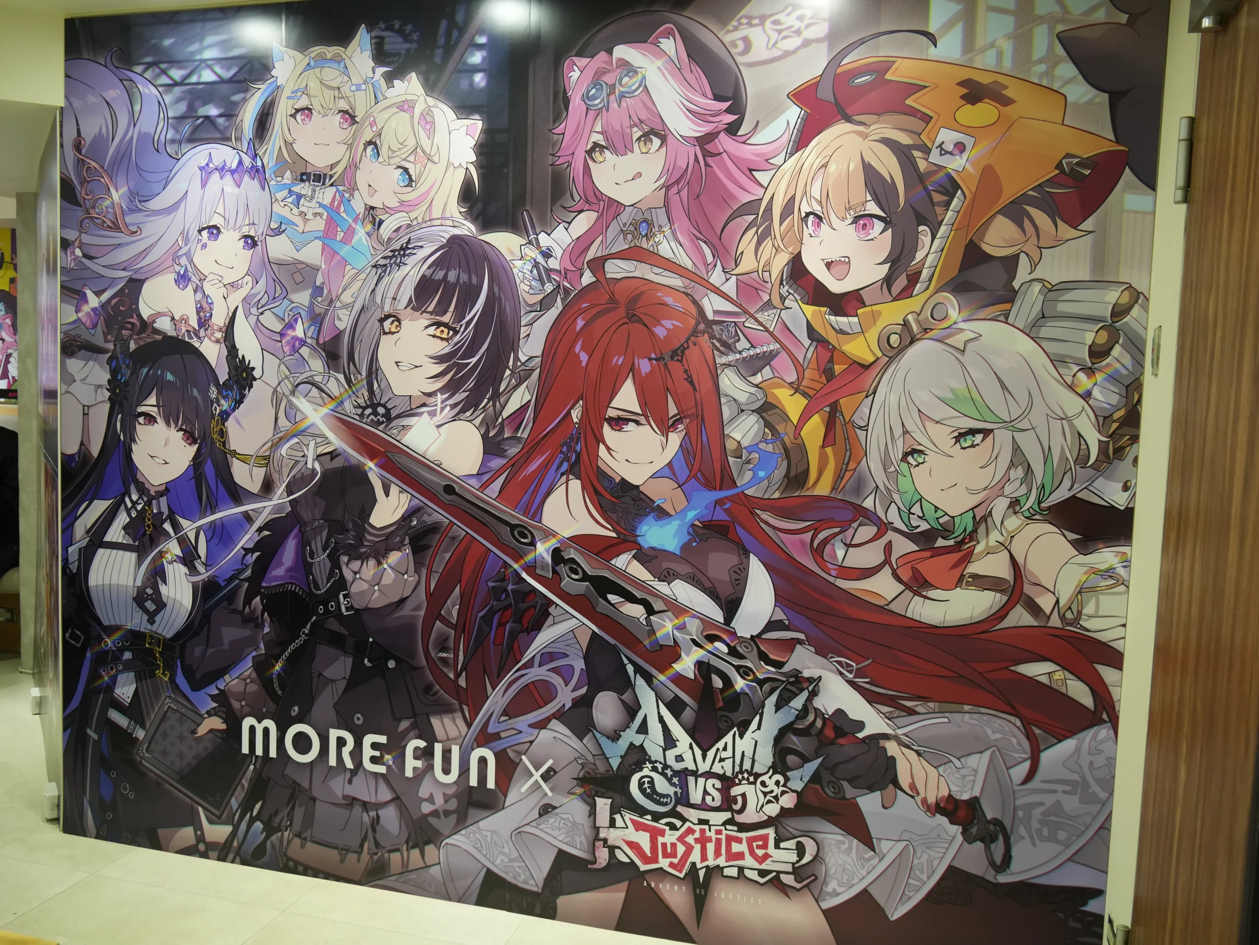 【開箱】延續兩大陣營的交鋒！萌番 More Fun x hololive EN《Advent VS Justice》合作主題餐廳登場！