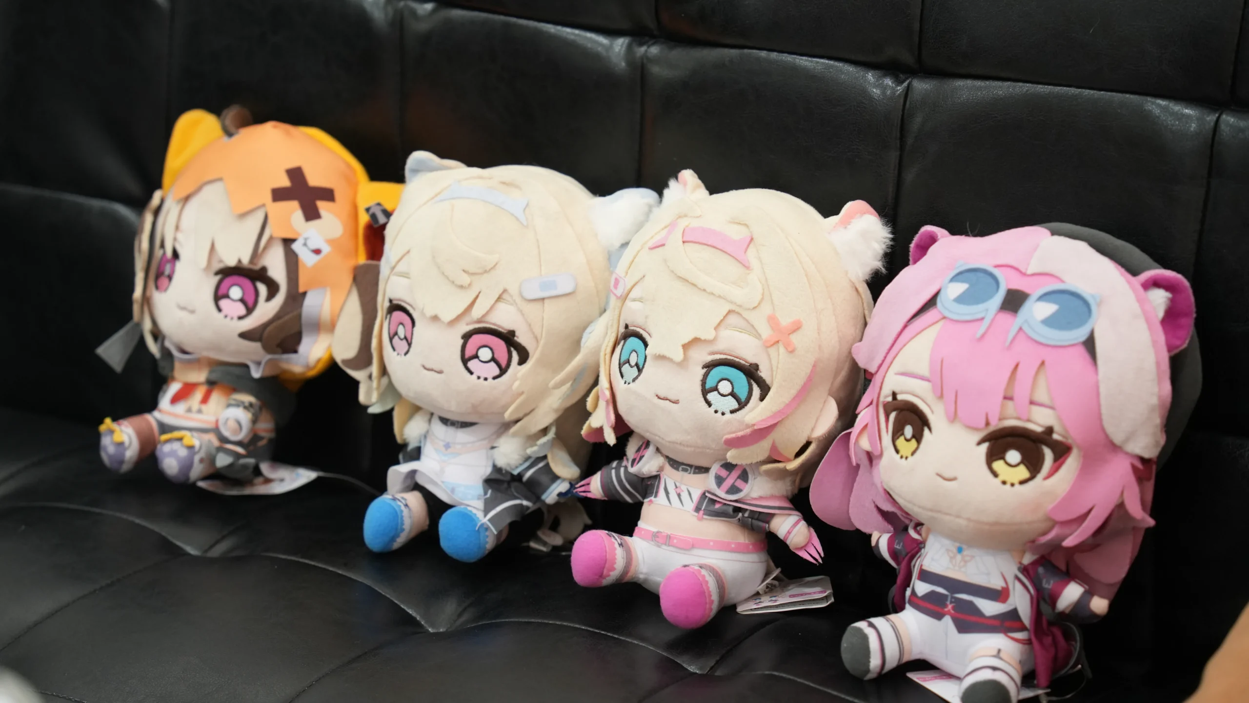 【開箱】延續兩大陣營的交鋒！萌番 More Fun x hololive EN《Advent VS Justice》合作主題餐廳登場！