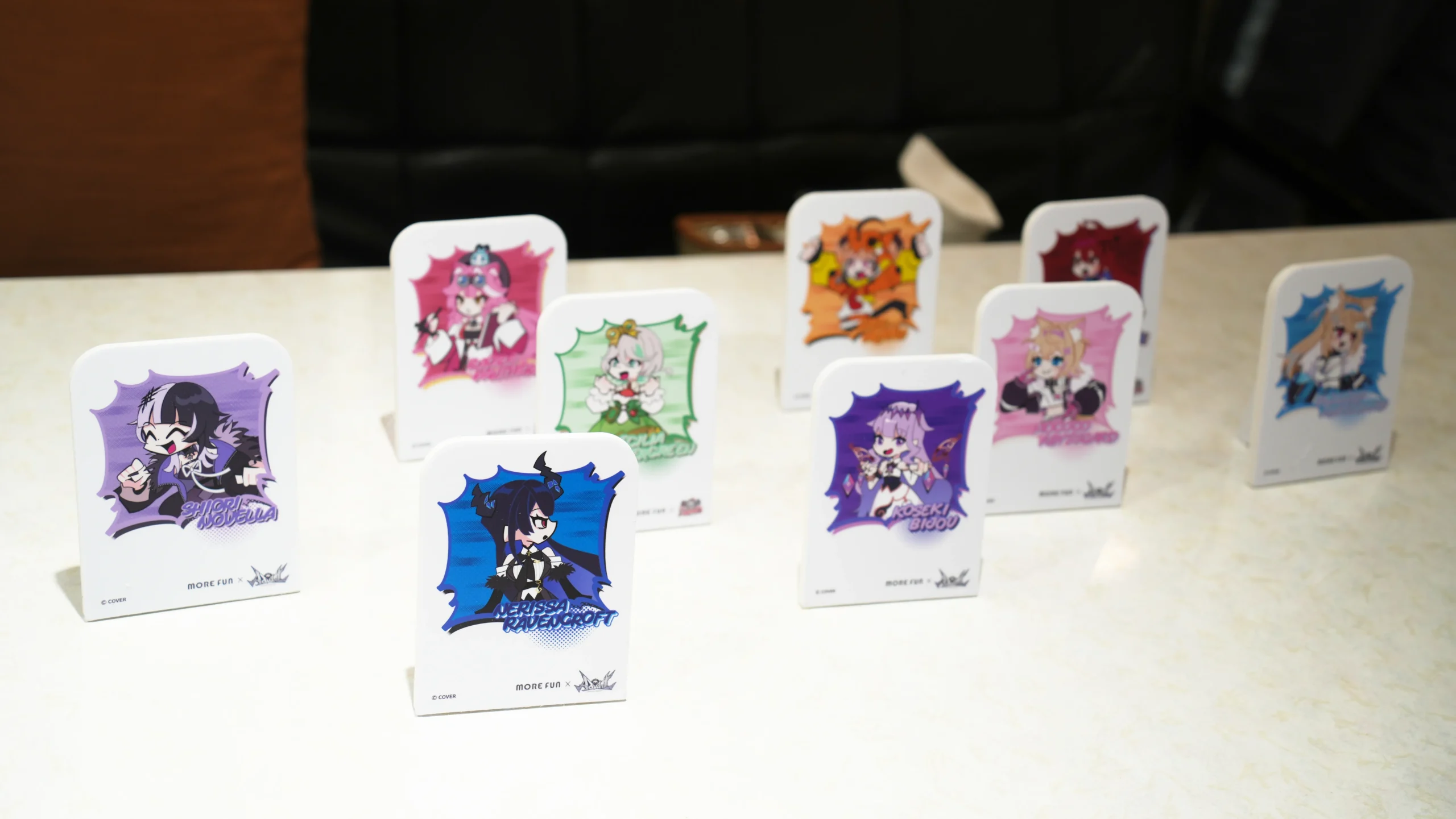 【開箱】延續兩大陣營的交鋒！萌番 More Fun x hololive EN《Advent VS Justice》合作主題餐廳登場！