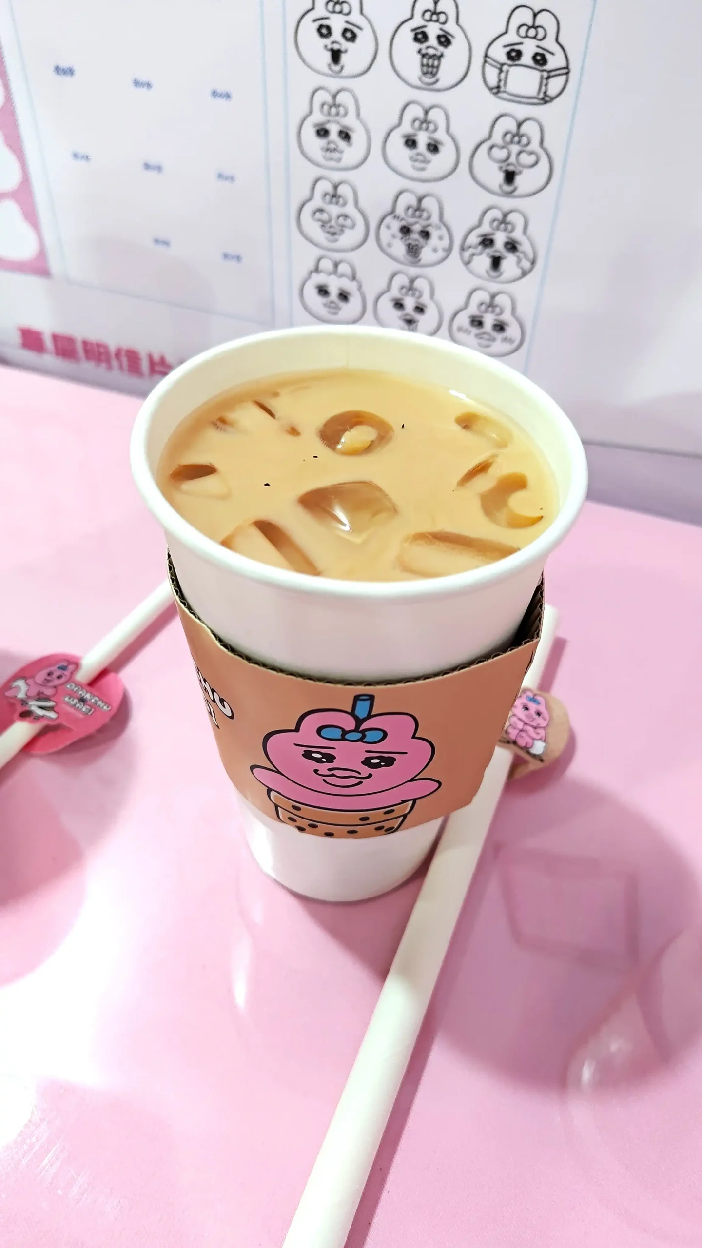 【開箱】滿滿的粉紅元素 《褲褲兔 Opanchu Usagi 》快閃店 in 華山文創園區