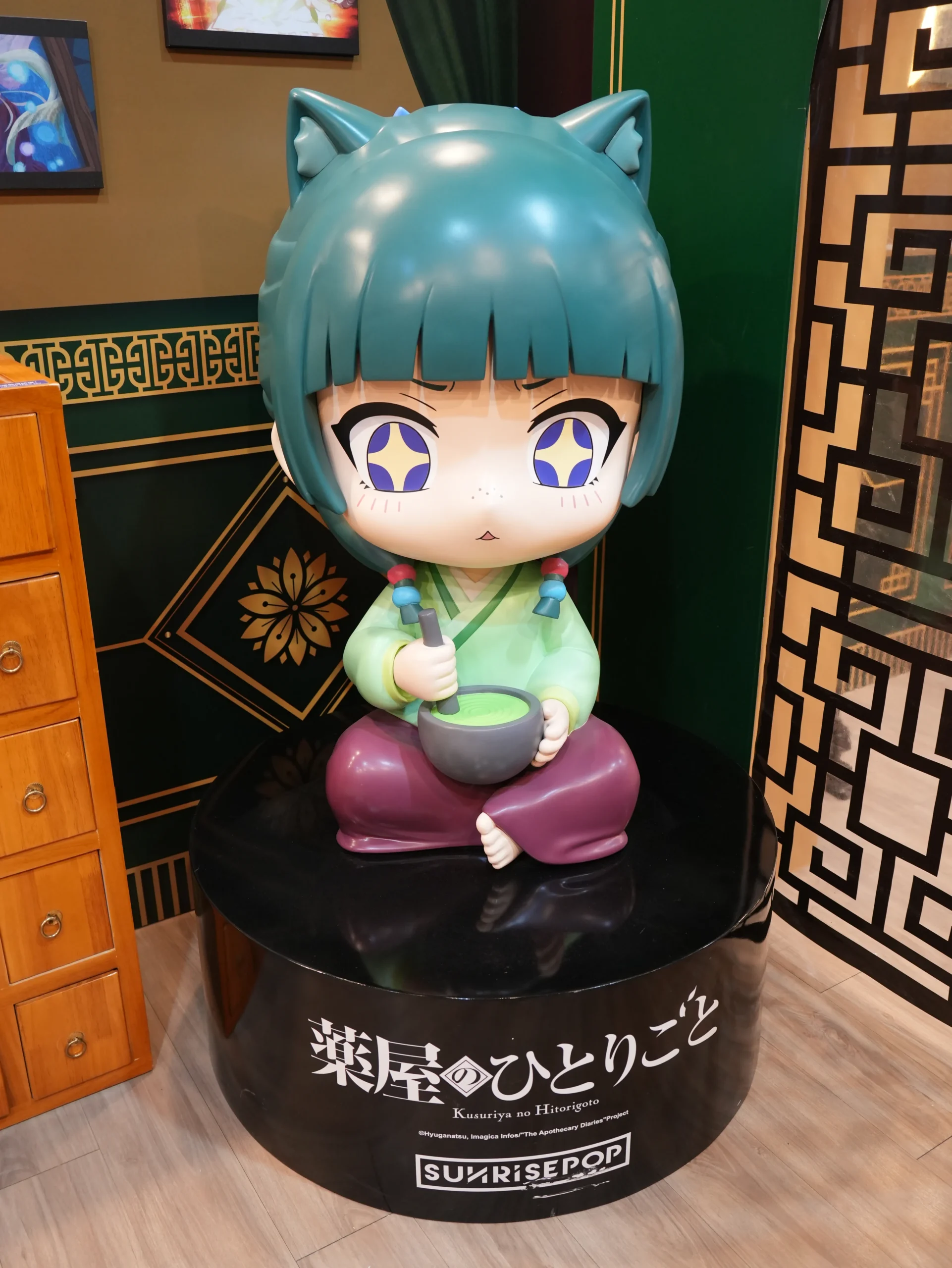 【開箱】高達兩層樓的貓貓等你打卡！《藥師少女的獨語》快閃店北部登場！