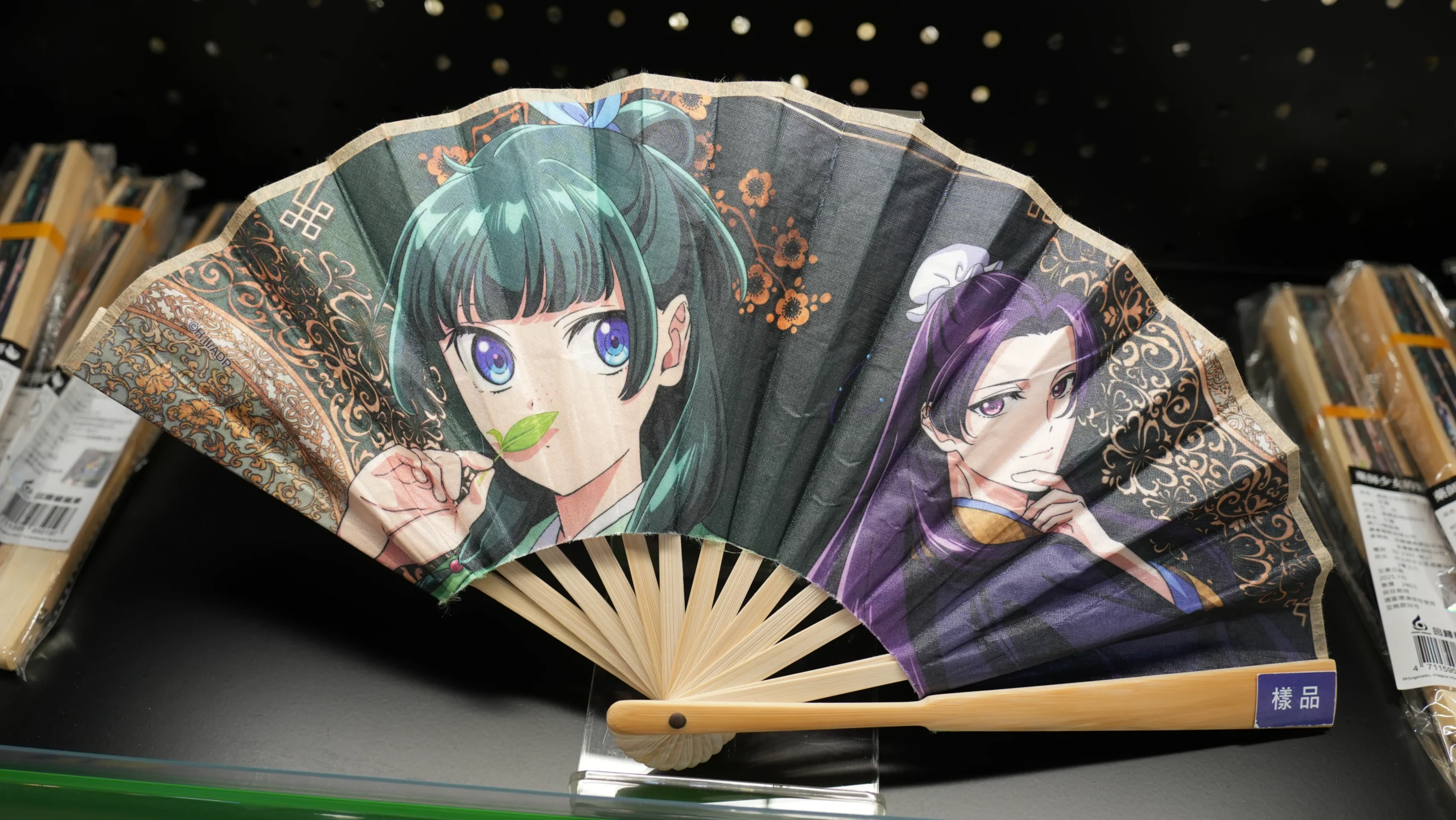 【開箱】高達兩層樓的貓貓等你打卡！《藥師少女的獨語》快閃店北部登場！