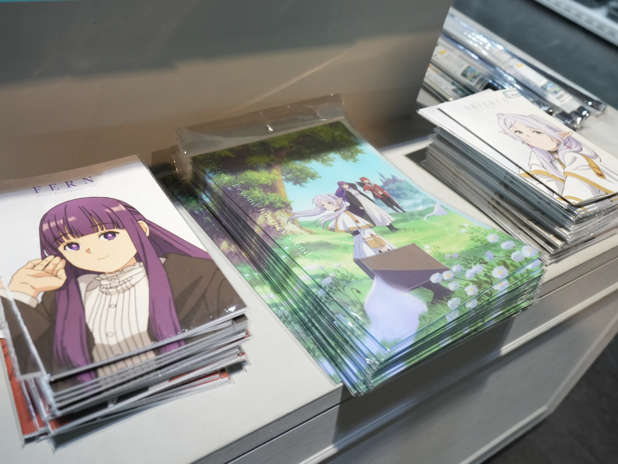 【開箱】與芙莉蓮一起重新踏上旅途，《葬送的芙莉蓮》特展正式啟程！