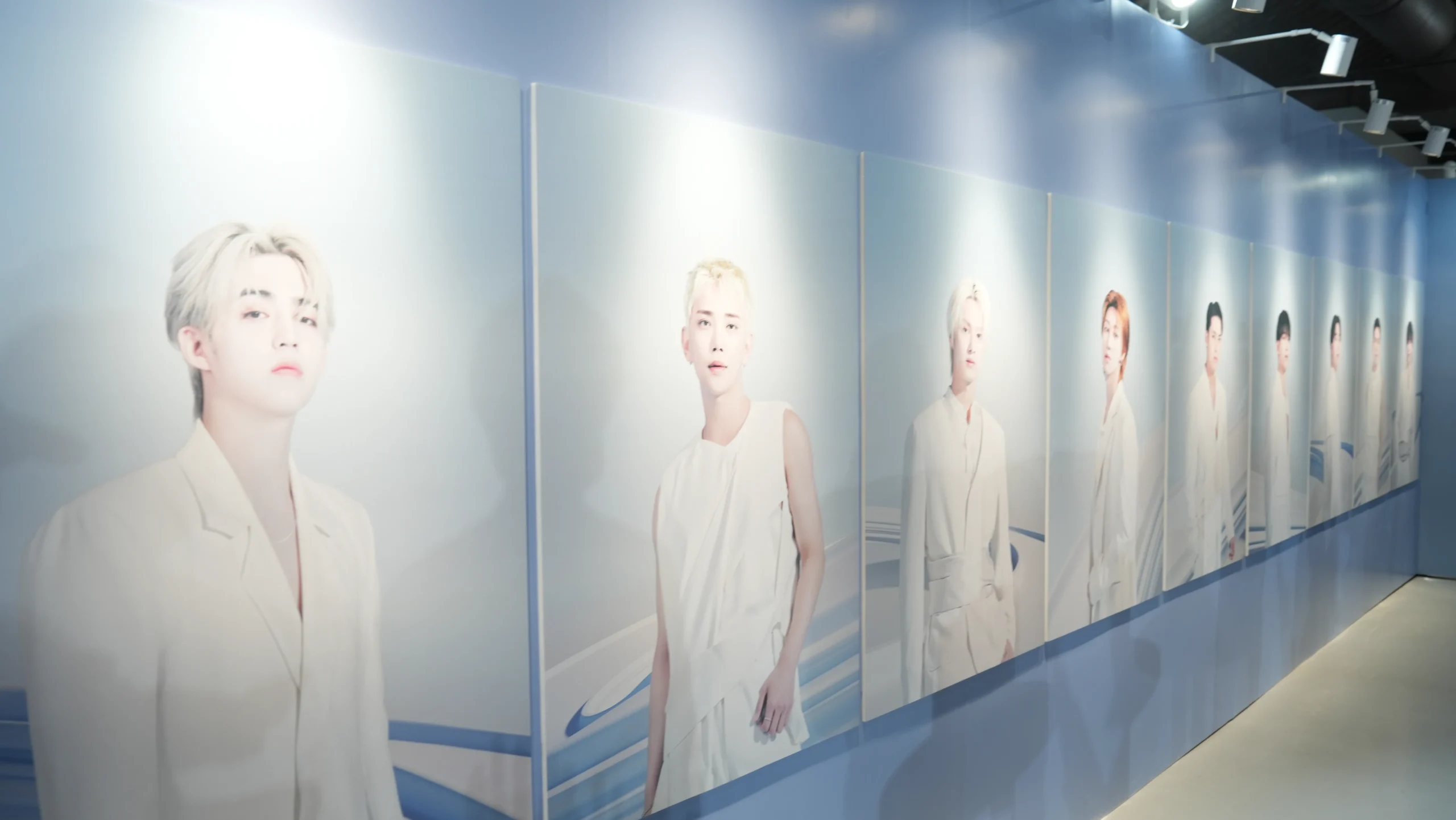 【開箱】集合啦！克拉親友會！SEVENTEEN 官方快閃店正式登場，還有超強打卡互動空間等你蒞臨