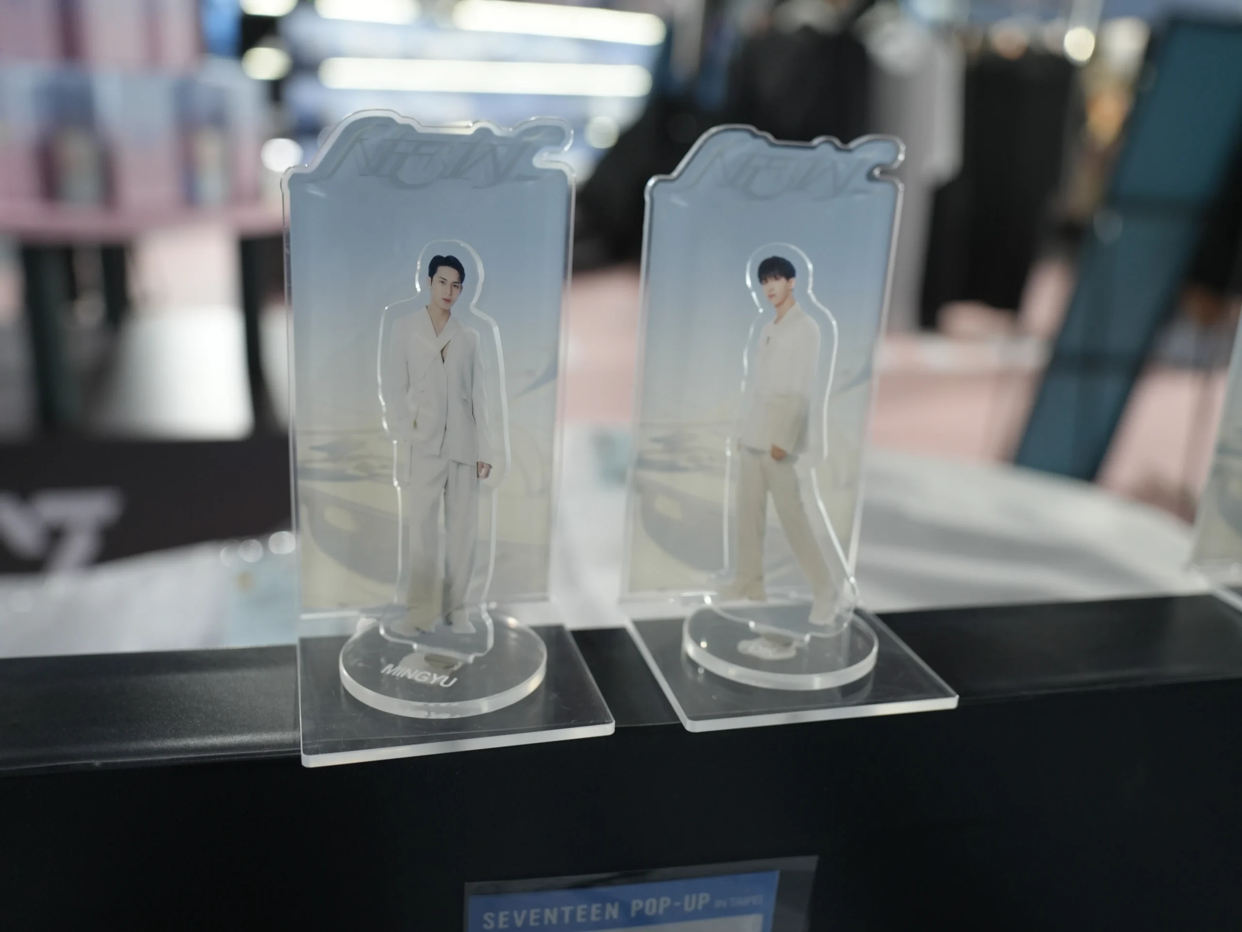 【開箱】集合啦！克拉親友會！SEVENTEEN 官方快閃店正式登場，還有超強打卡互動空間等你蒞臨