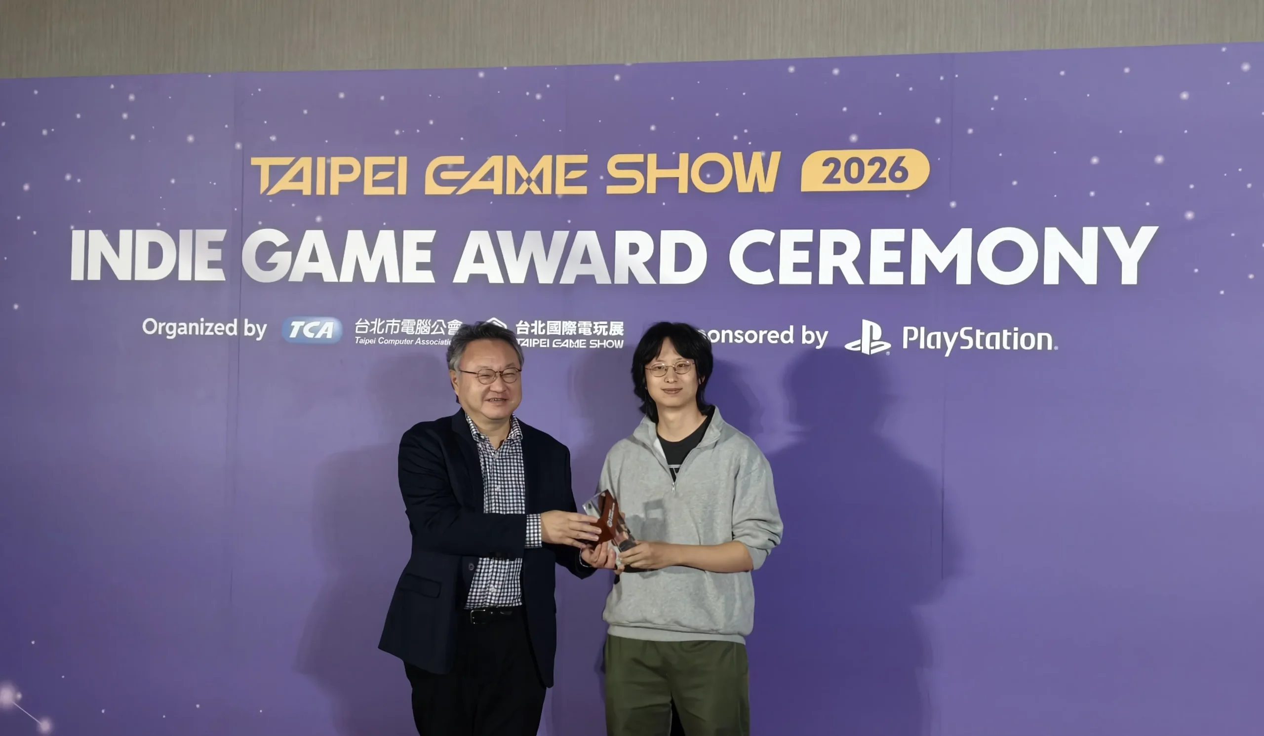 情感敘事獲高度肯定!日本獨立遊戲《折言》(and Roger) 橫掃「Indie Game Award 2026」 兩大獎項