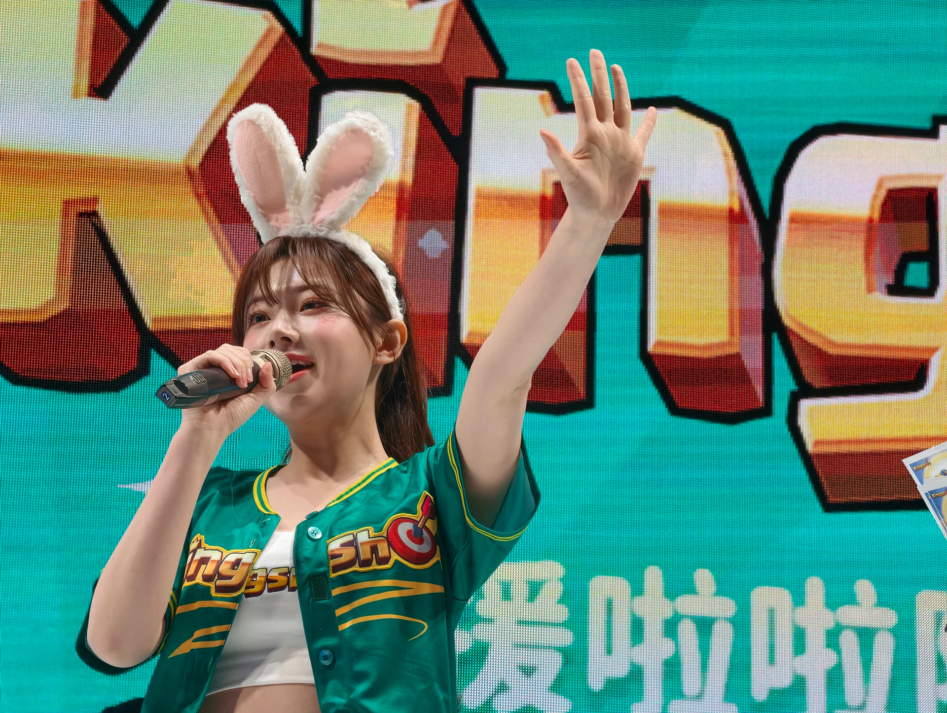 韓援啦啦隊女神登台　《寒霜啟示錄》、《KingShot》舞台首日人潮爆滿