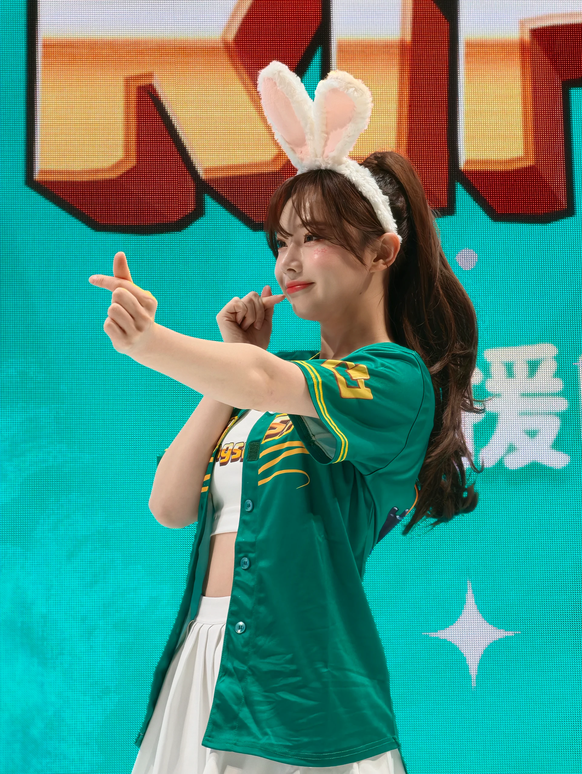 韓援啦啦隊女神登台　《寒霜啟示錄》、《KingShot》舞台首日人潮爆滿