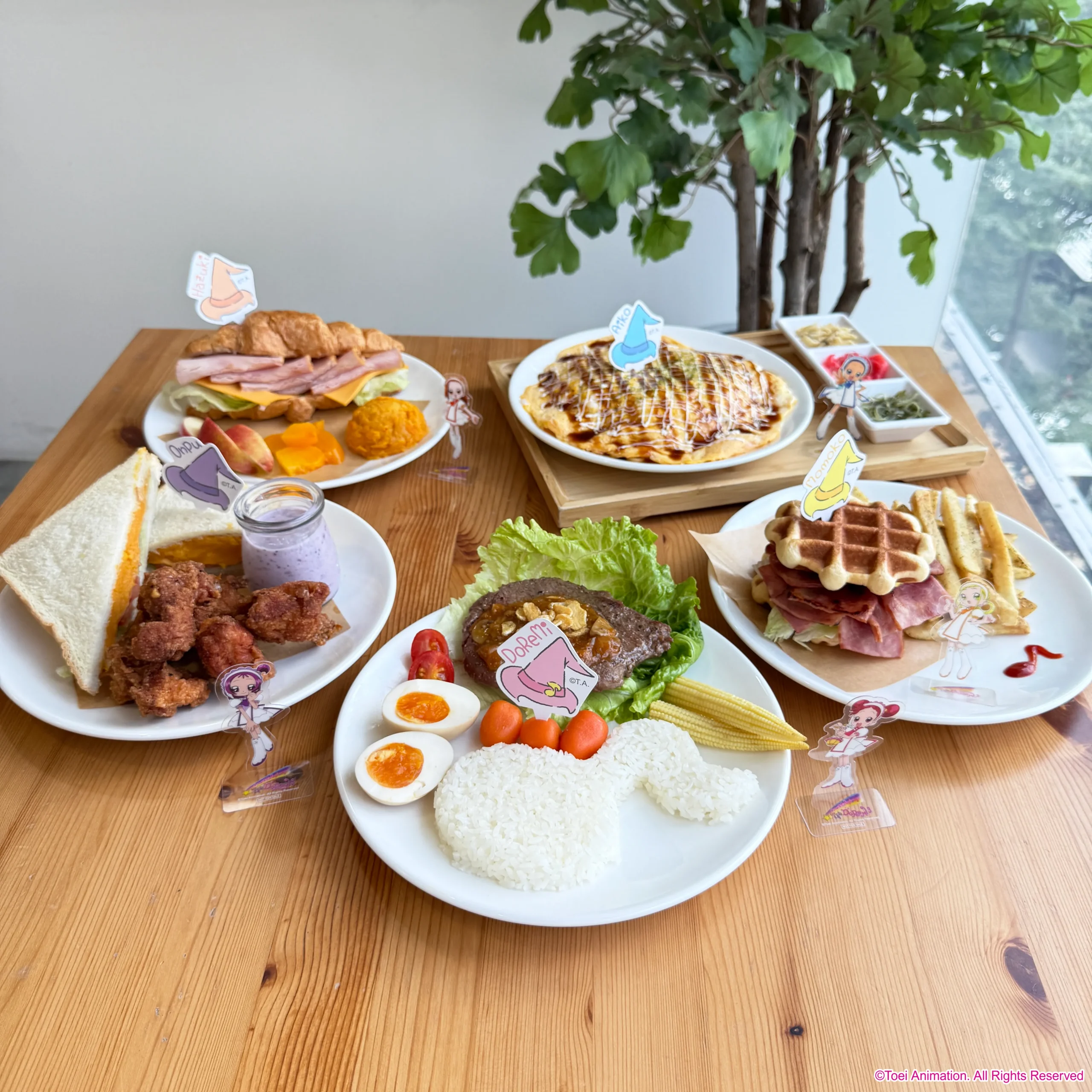 《小魔女 DoReMi × FANFANS CAFÉ 聯名主題餐廳》期間限定登場！主題餐點、甜點、飲品及特典全台三地開跑