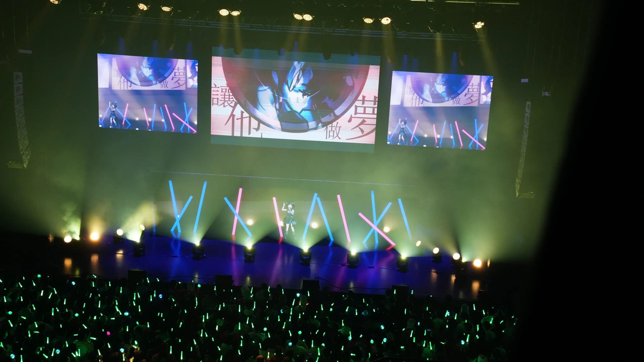 【開箱】歌姬們跨越次元與國境，唱出《TUBEOUT! in TAIPEI 2026》虛實交織的歌聲盛宴