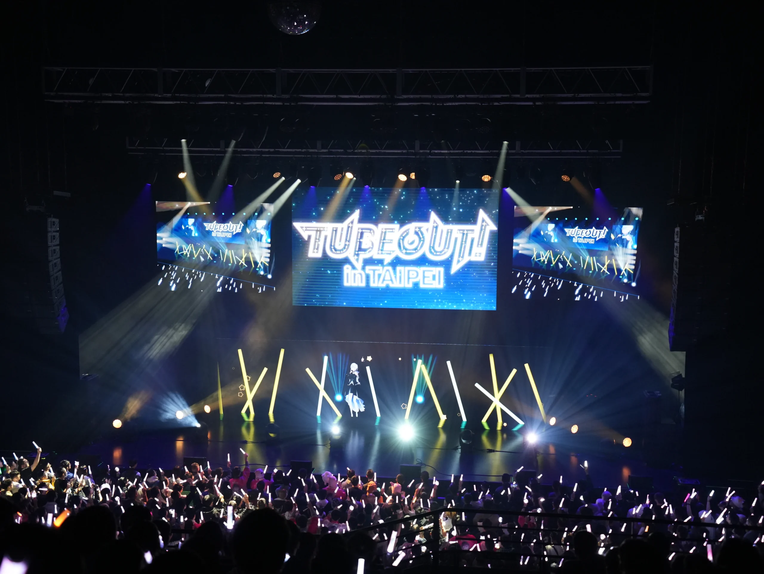 【開箱】歌姬們跨越次元與國境，唱出《TUBEOUT! in TAIPEI 2026》虛實交織的歌聲盛宴