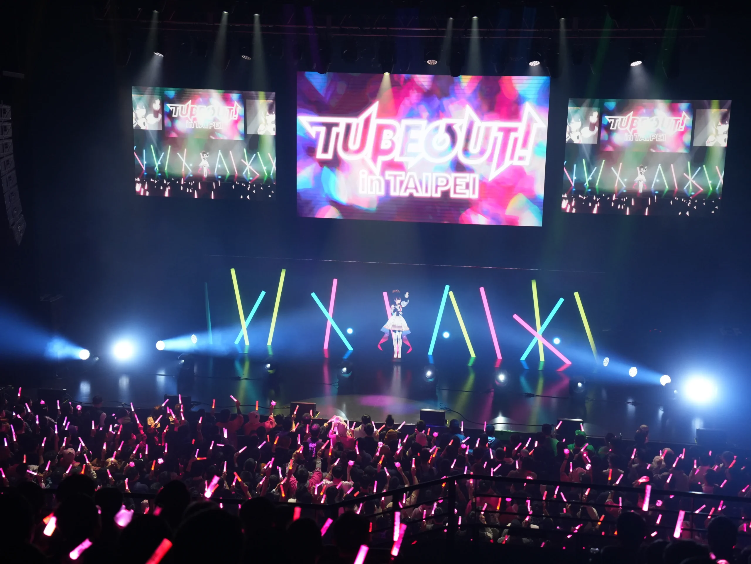 【開箱】歌姬們跨越次元與國境，唱出《TUBEOUT! in TAIPEI 2026》虛實交織的歌聲盛宴