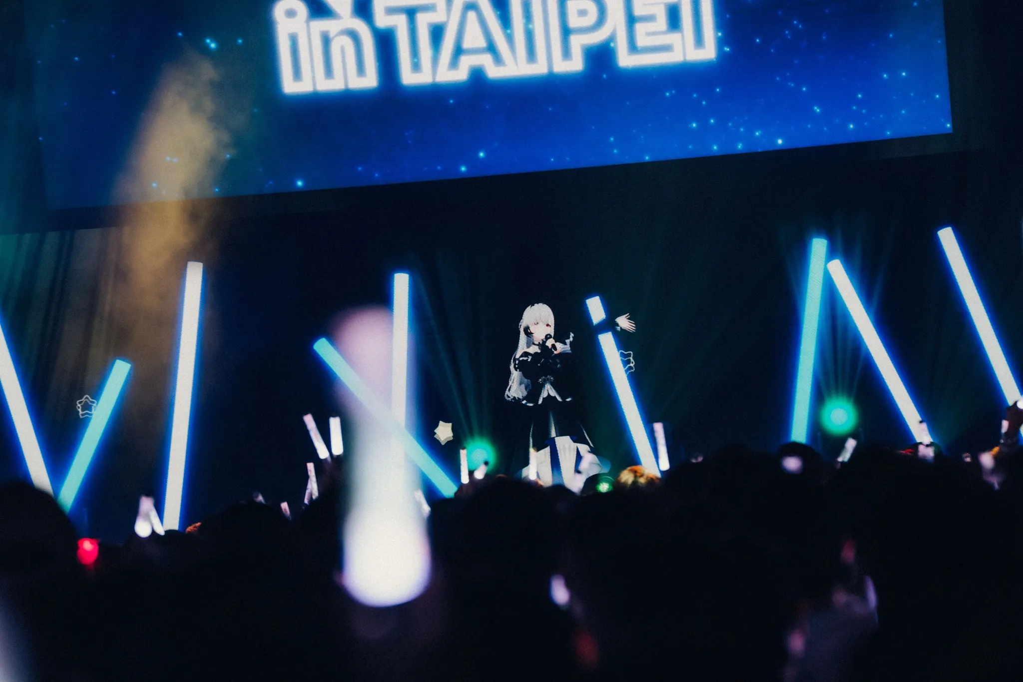 【開箱】歌姬們跨越次元與國境，唱出《TUBEOUT! in TAIPEI 2026》虛實交織的歌聲盛宴