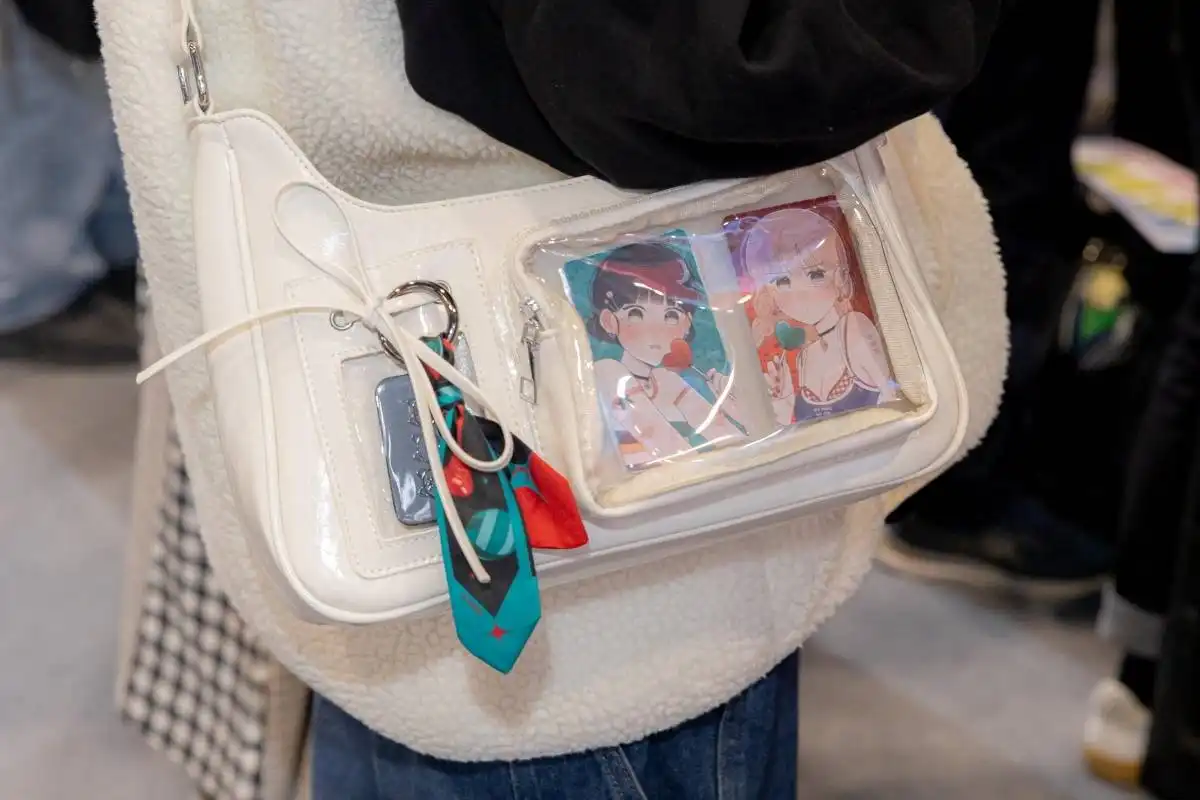 超人氣 GL 作品《Madder & Teal》首場簽書會於 2026 國際書展圓滿落幕！漫畫家海塩子與讀者暢聊創作歷程與心得