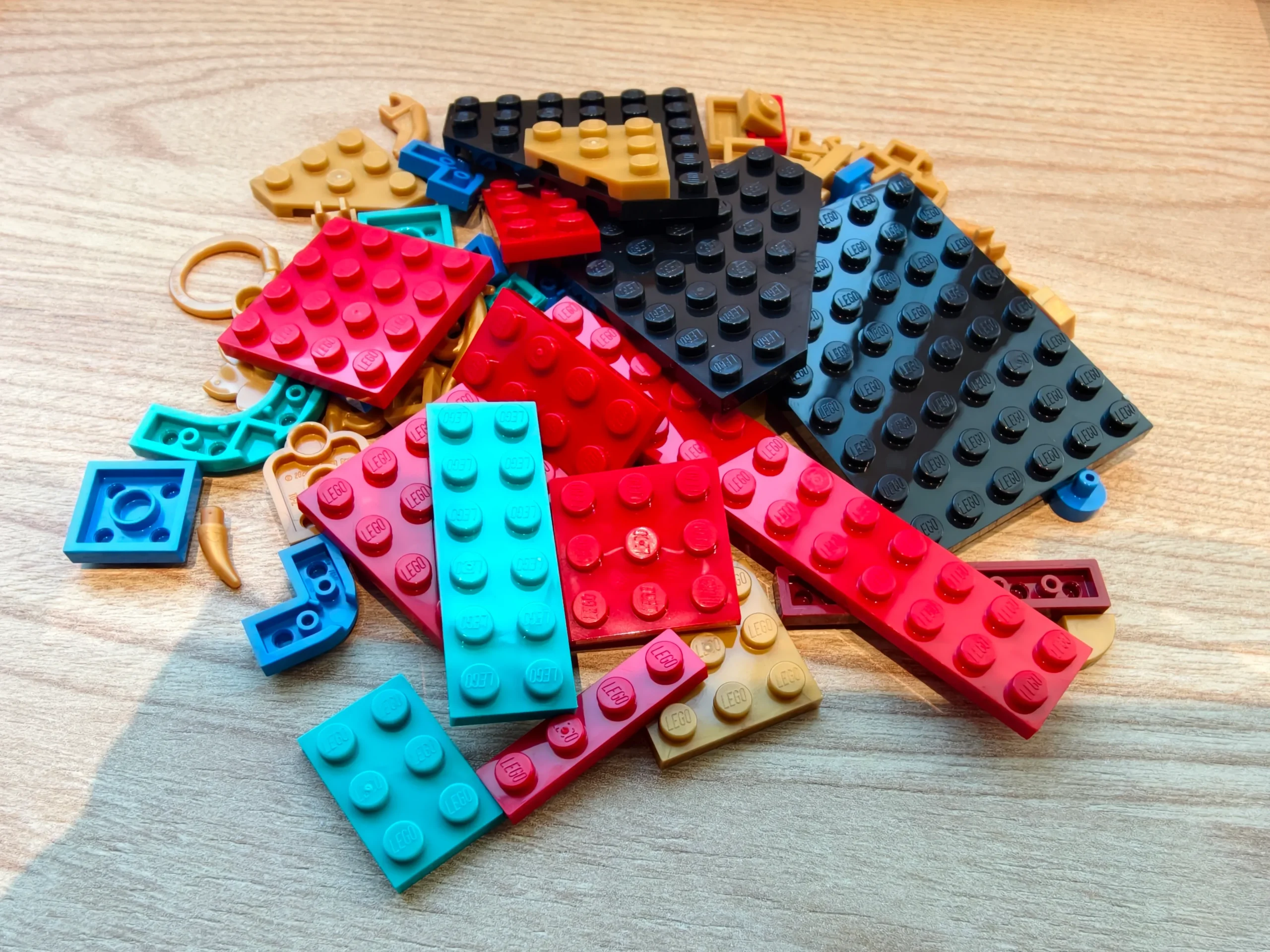 【開箱】馬年炮聲迎新春！樂高® 節慶系列 80118「迎福鞭炮」搶先看