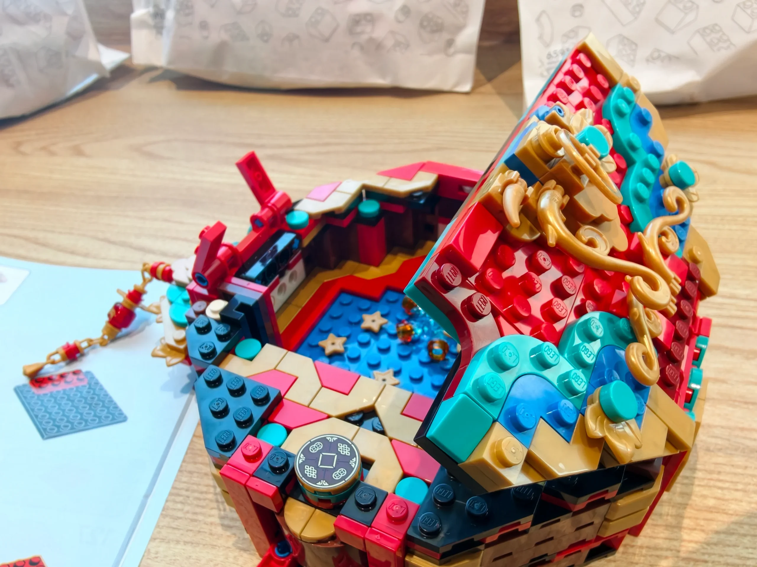 【開箱】馬年炮聲迎新春！樂高® 節慶系列 80118「迎福鞭炮」搶先看