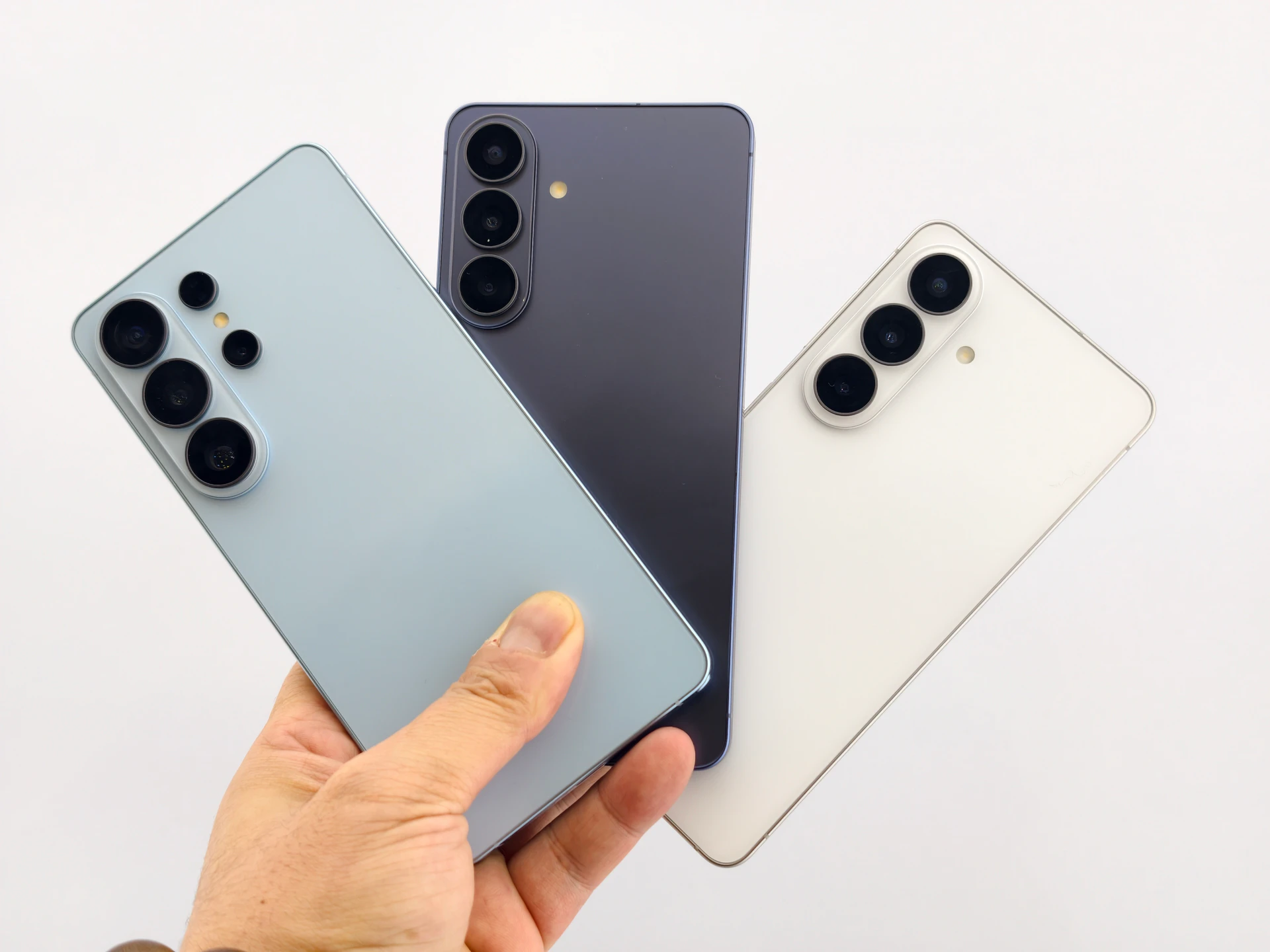 AI「更會幫忙」!三星Galaxy S26系列亮相 Ultra影像再進化 S26 vs S25升級重點一次看