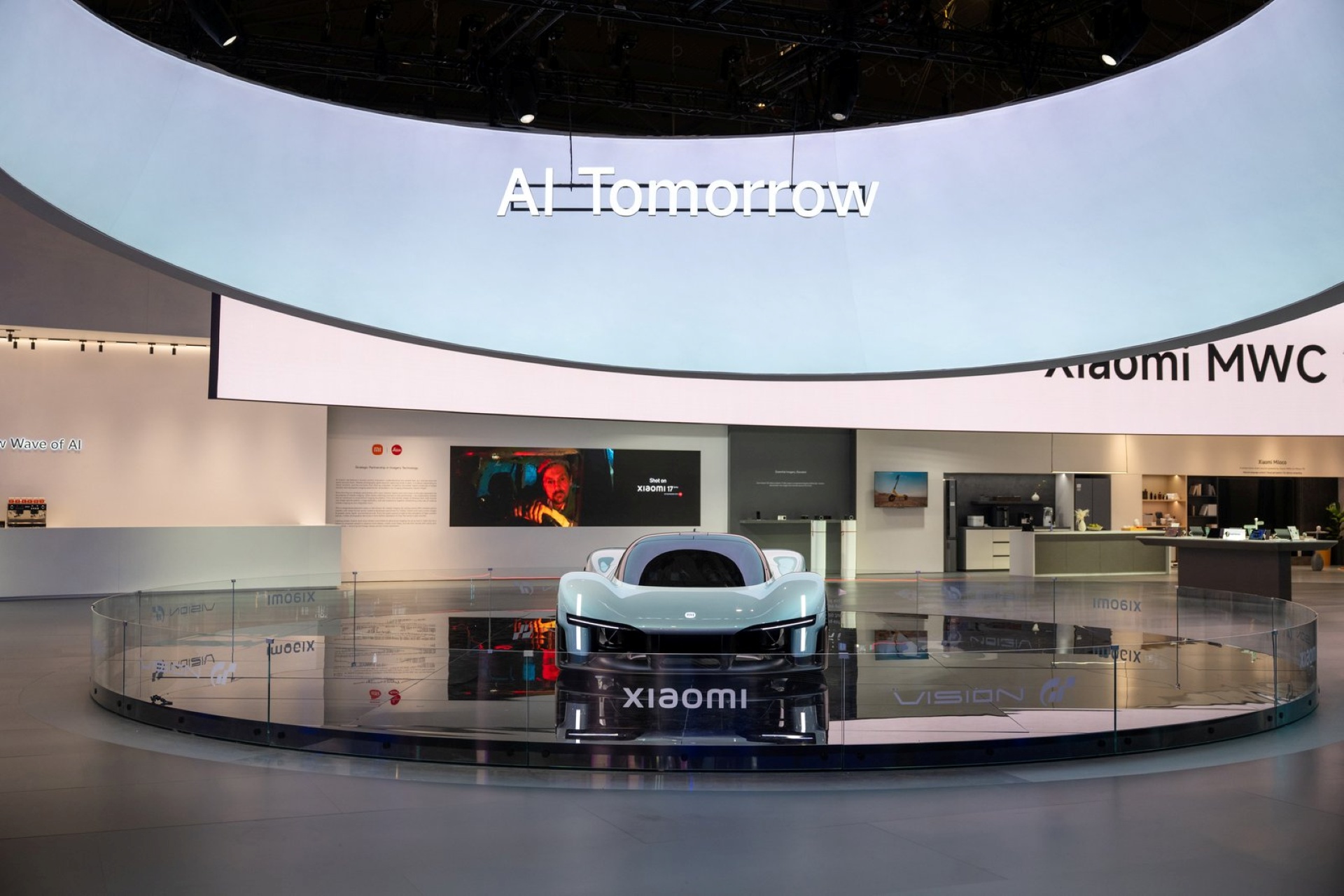 MWC 2026／智慧生活再進化　小米展示全新 AI 驅動「人 × 車 × 家」智慧生態系統