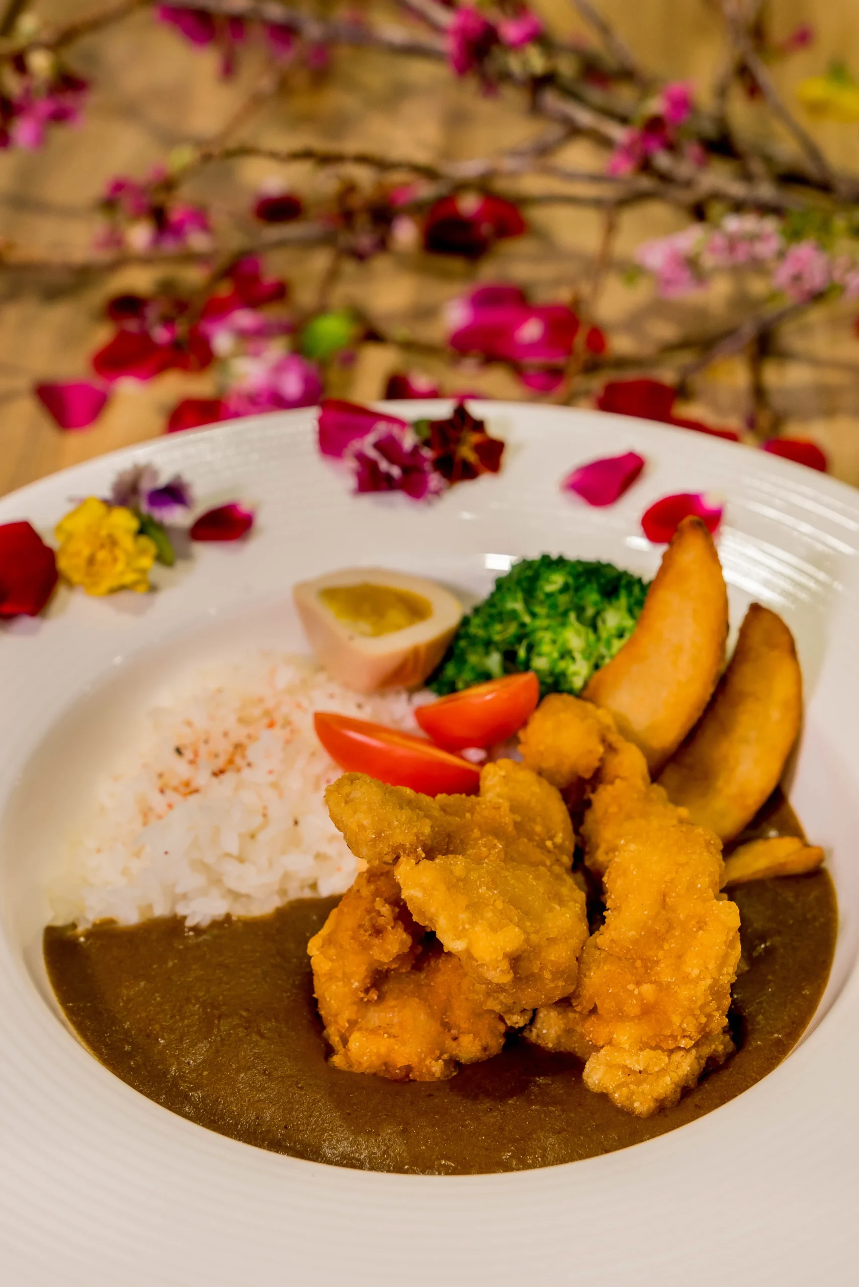 粉絲必朝聖！MOJOIN 打造人氣BL大作《叛逆玩家》主題咖啡廳復刻經典場景、主題餐點與全新周邊 一次滿足CP粉！