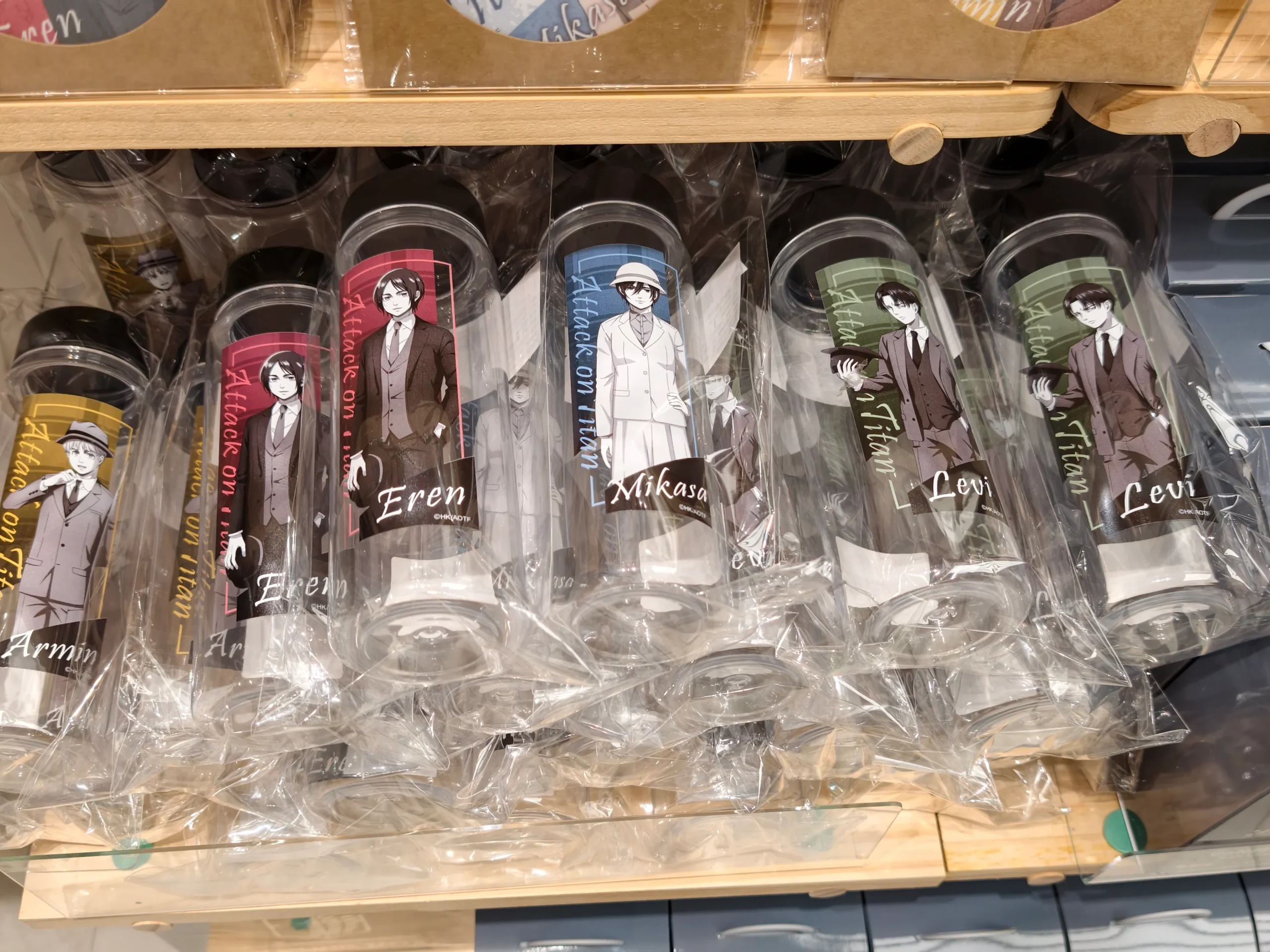 【開箱】《進擊的巨人 搖滾世代》ｘ次元波板糖聯動主題餐廳，人氣 IP 全新風貌！