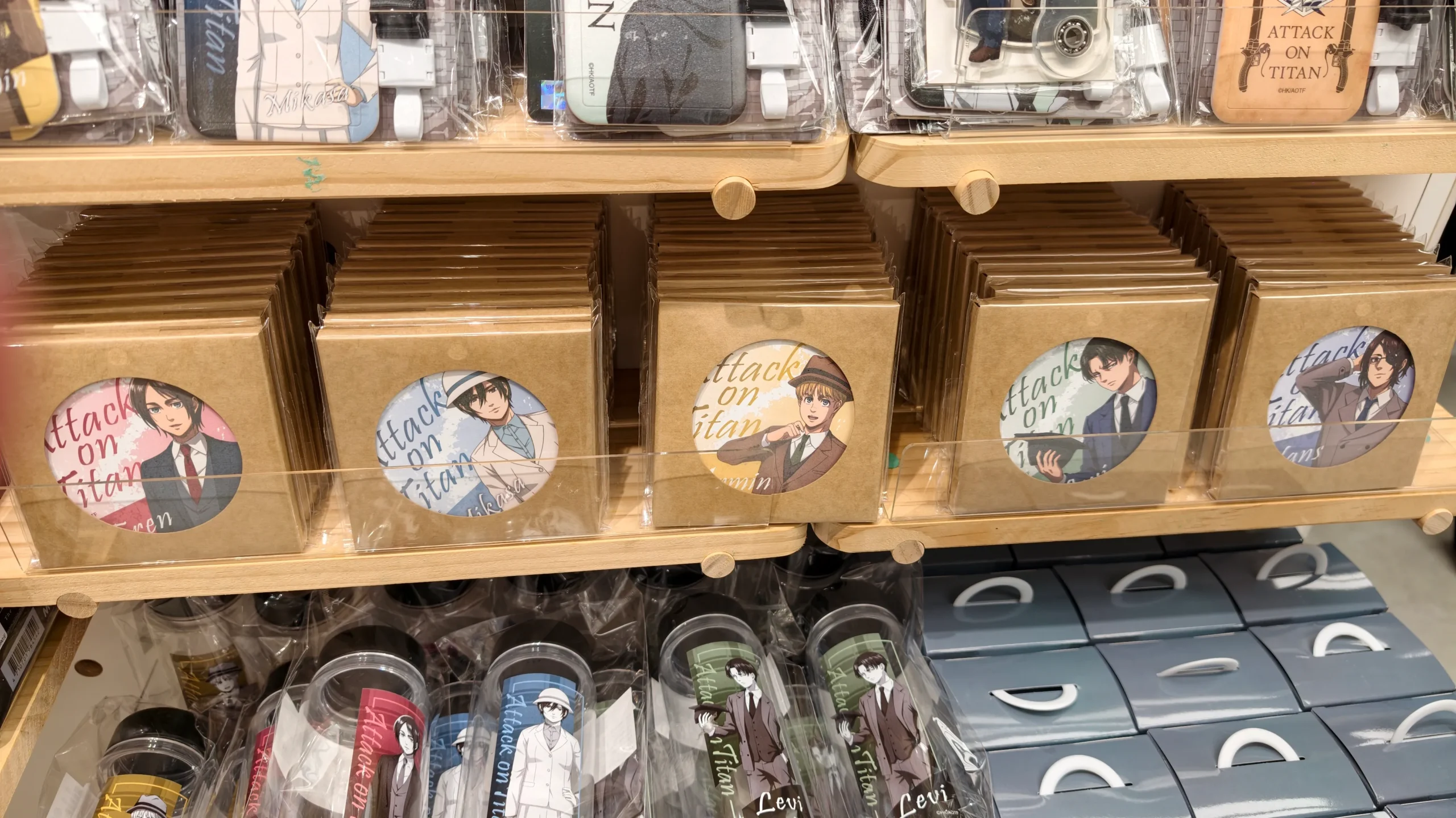 【開箱】《進擊的巨人 搖滾世代》ｘ次元波板糖聯動主題餐廳，人氣 IP 全新風貌！