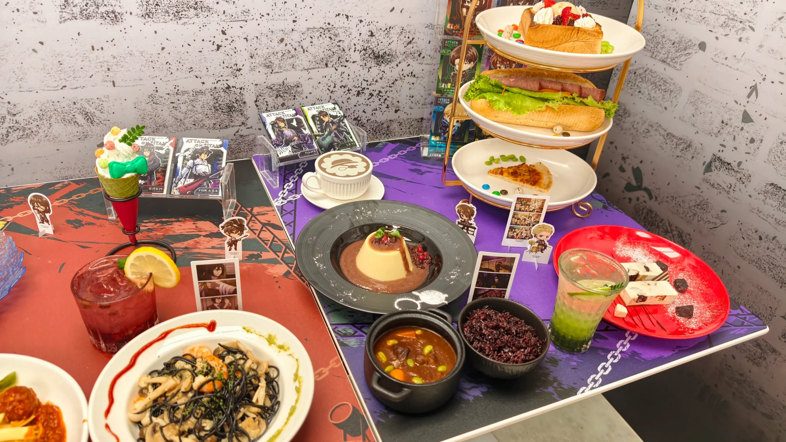 【開箱】《進擊的巨人 搖滾世代》ｘ次元波板糖聯動主題餐廳，人氣 IP 全新風貌！