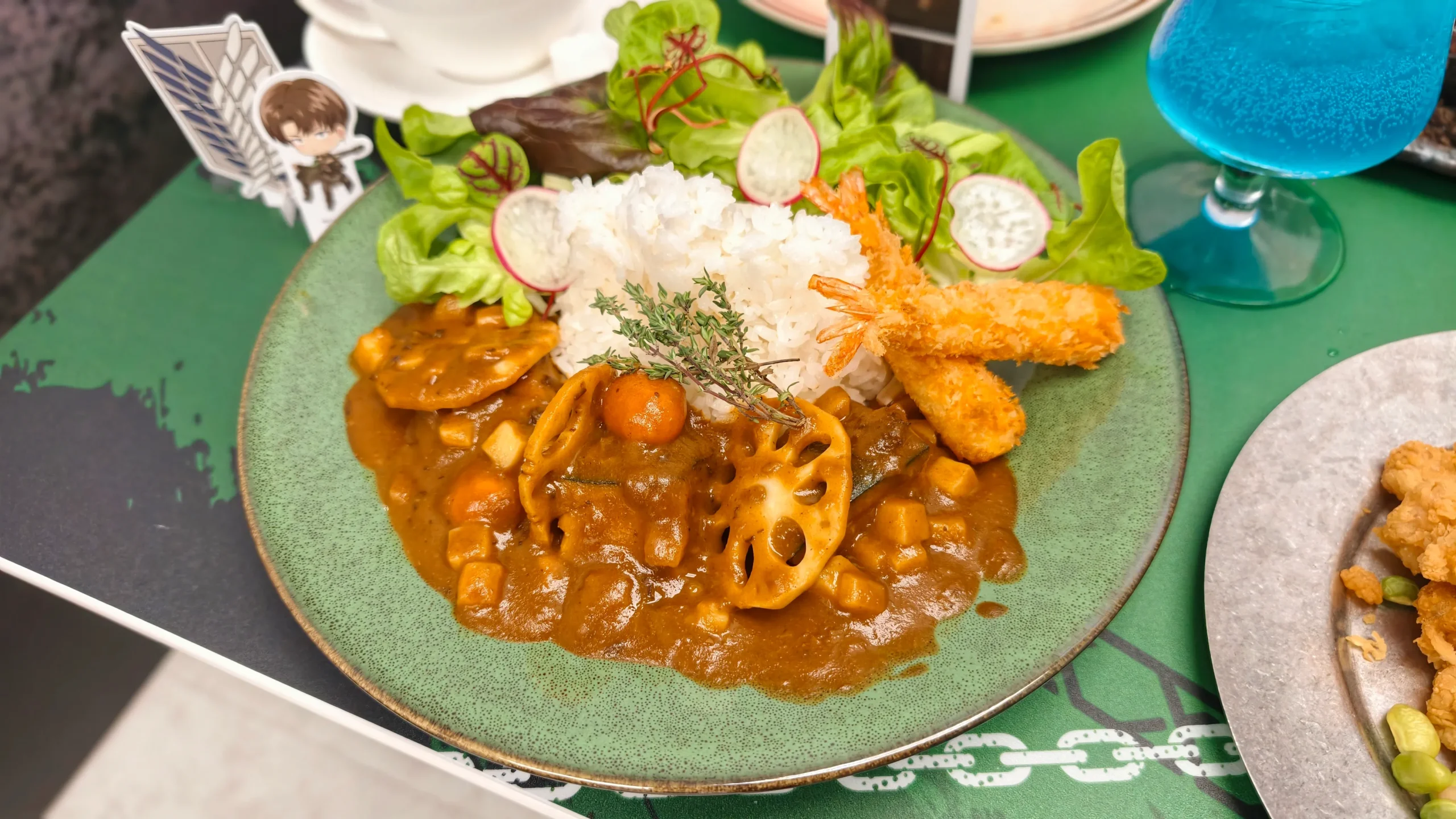 【開箱】《進擊的巨人 搖滾世代》ｘ次元波板糖聯動主題餐廳，人氣 IP 全新風貌！