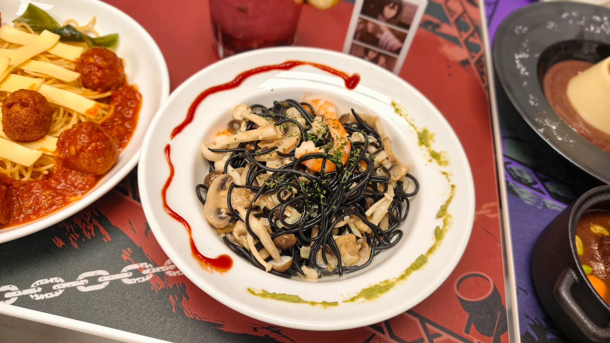 【開箱】《進擊的巨人 搖滾世代》ｘ次元波板糖聯動主題餐廳，人氣 IP 全新風貌！