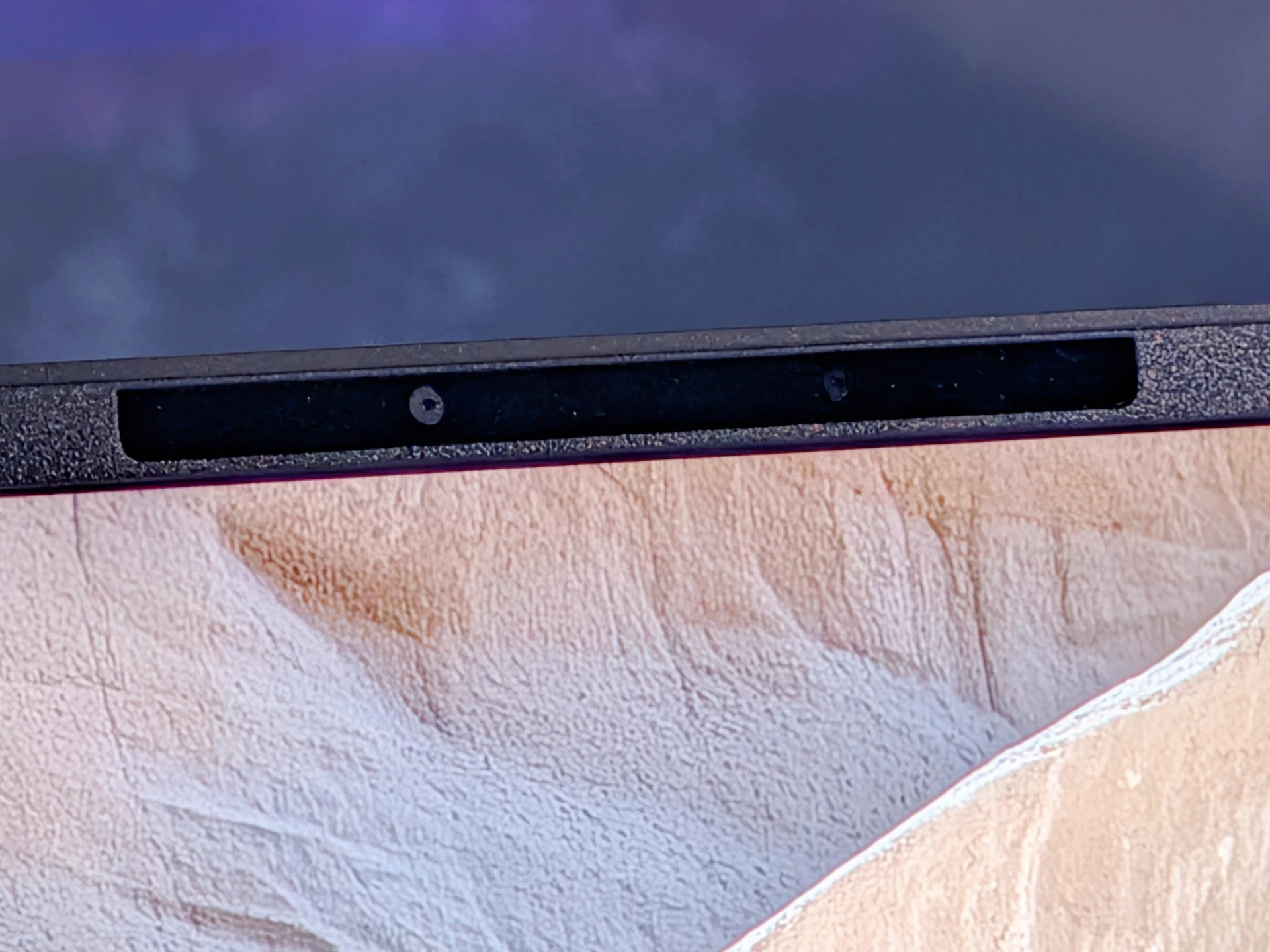 16吋只有1.2公斤　華碩AI筆電Zenbook A16登場